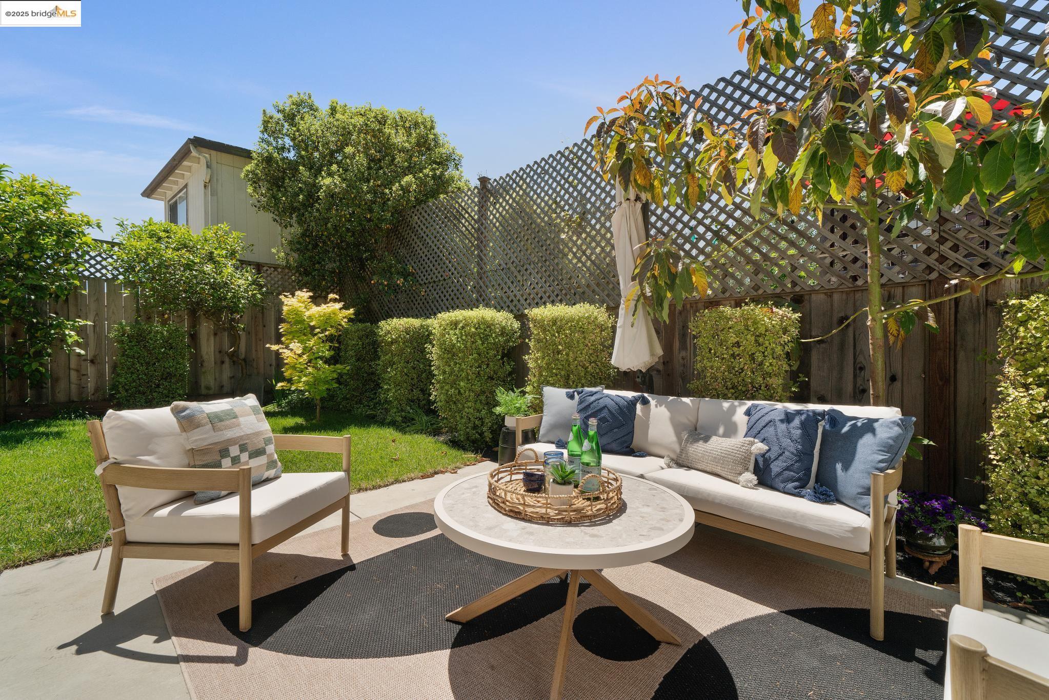 Detail Gallery Image 34 of 56 For 1412 Alcatraz Ave, Berkeley,  CA 94702 - 3 Beds | 2 Baths