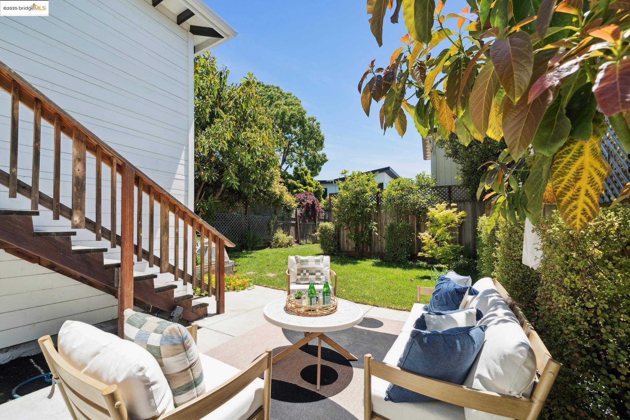 Detail Gallery Image 35 of 56 For 1412 Alcatraz Ave, Berkeley,  CA 94702 - 3 Beds | 2 Baths