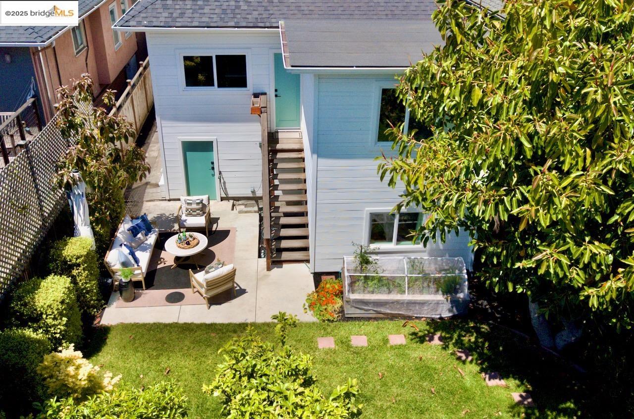 Detail Gallery Image 46 of 56 For 1412 Alcatraz Ave, Berkeley,  CA 94702 - 3 Beds | 2 Baths