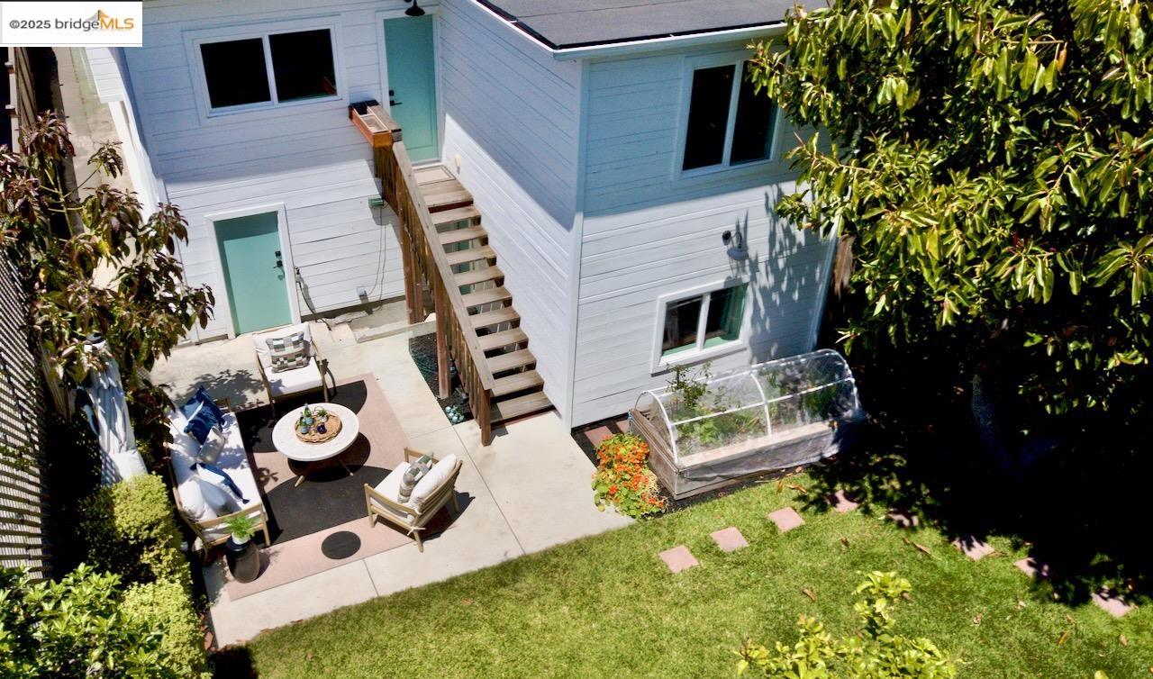 Detail Gallery Image 47 of 56 For 1412 Alcatraz Ave, Berkeley,  CA 94702 - 3 Beds | 2 Baths