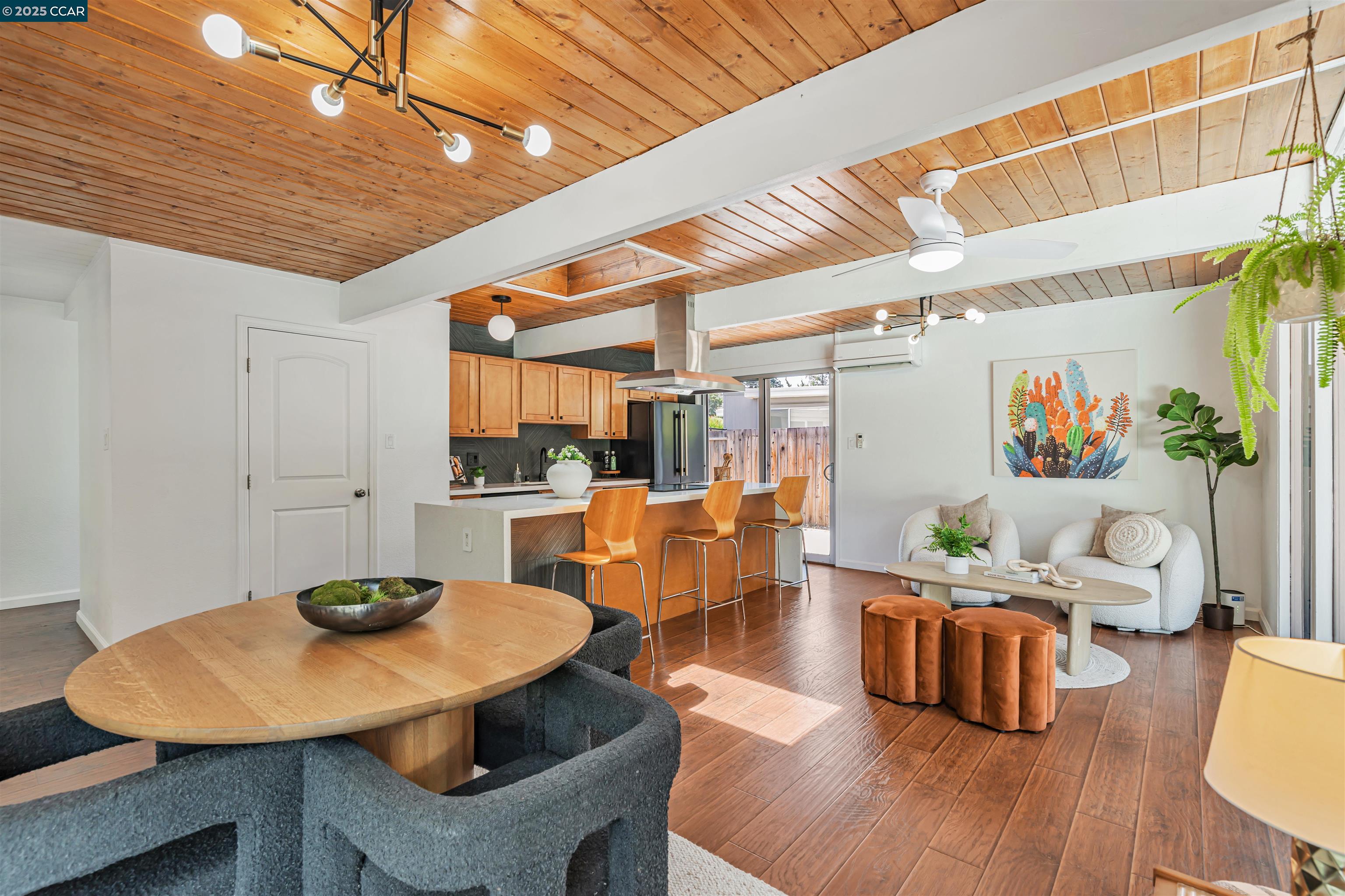 Detail Gallery Image 16 of 52 For 1243 Lancashire Dr, Concord,  CA 94518 - 4 Beds | 2 Baths