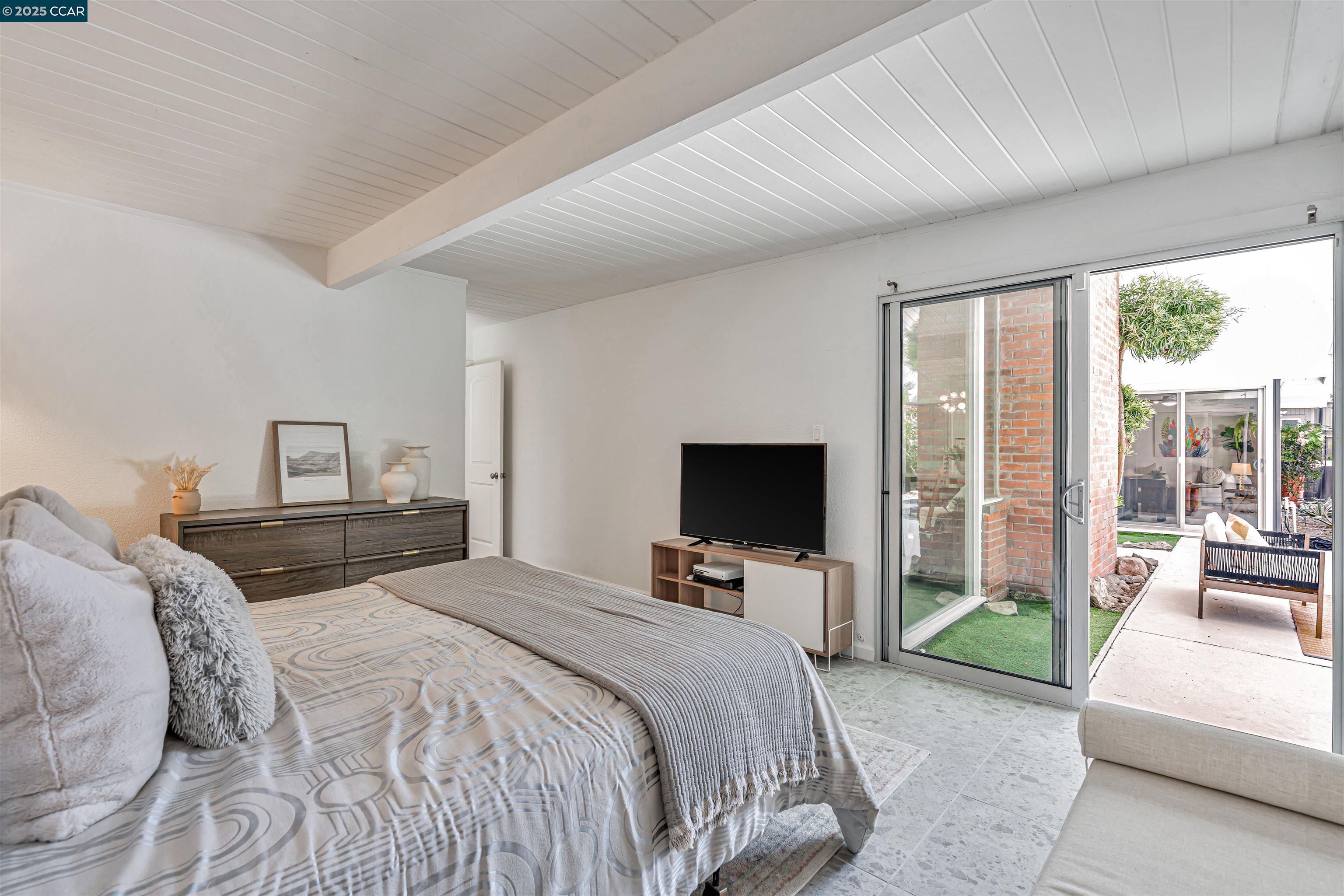 Detail Gallery Image 20 of 52 For 1243 Lancashire Dr, Concord,  CA 94518 - 4 Beds | 2 Baths