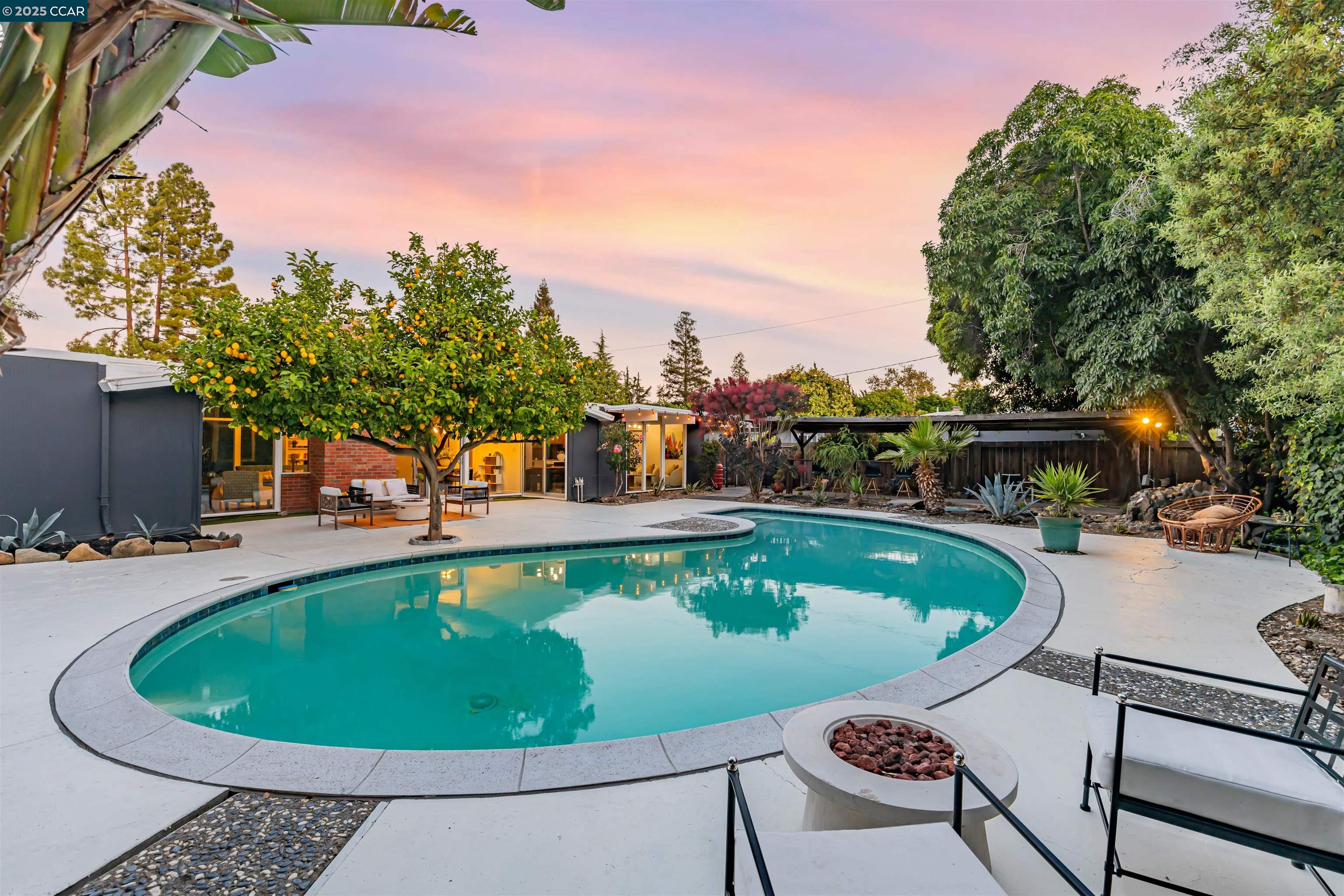 Detail Gallery Image 35 of 52 For 1243 Lancashire Dr, Concord,  CA 94518 - 4 Beds | 2 Baths
