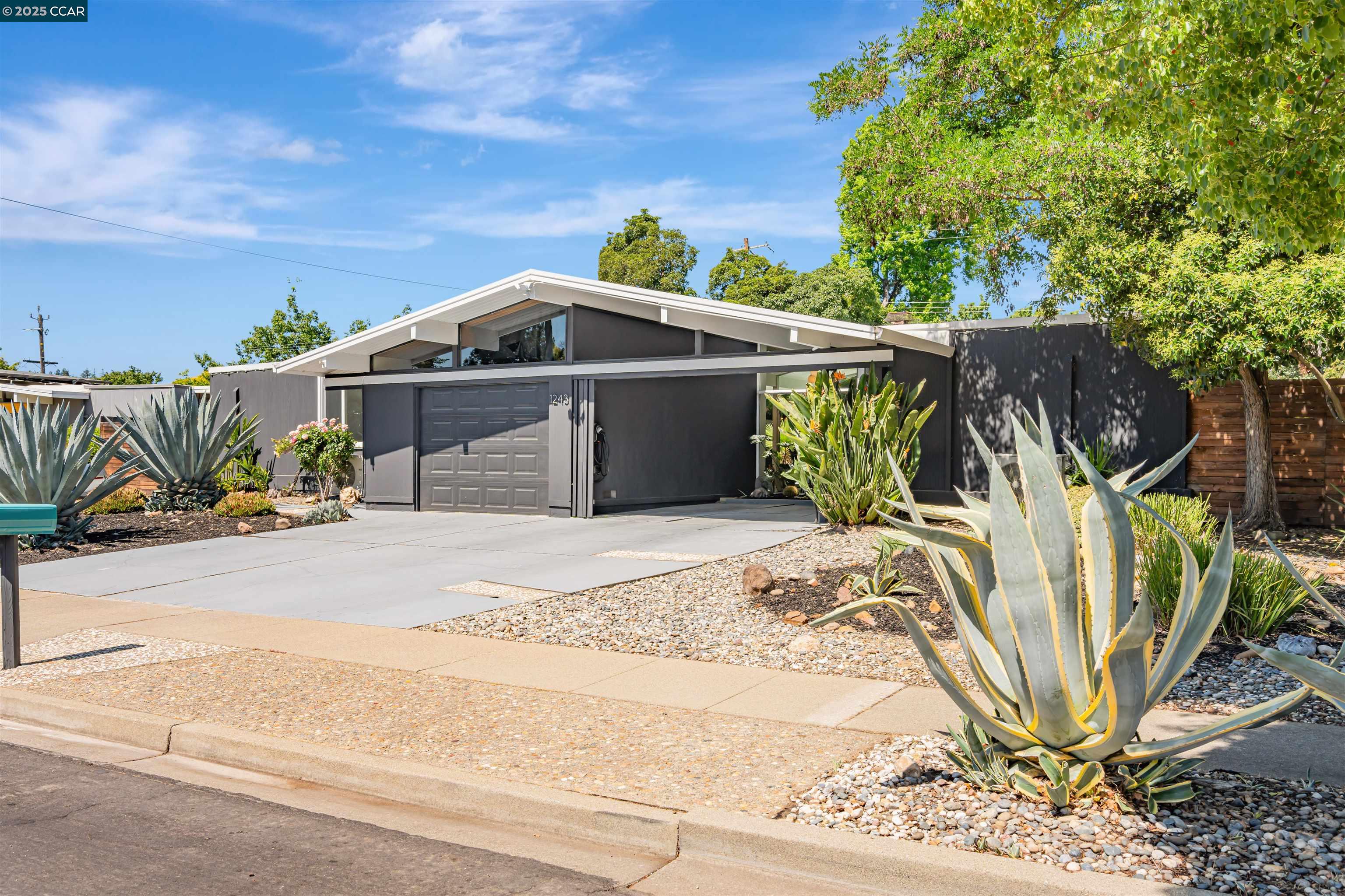 Detail Gallery Image 52 of 52 For 1243 Lancashire Dr, Concord,  CA 94518 - 4 Beds | 2 Baths