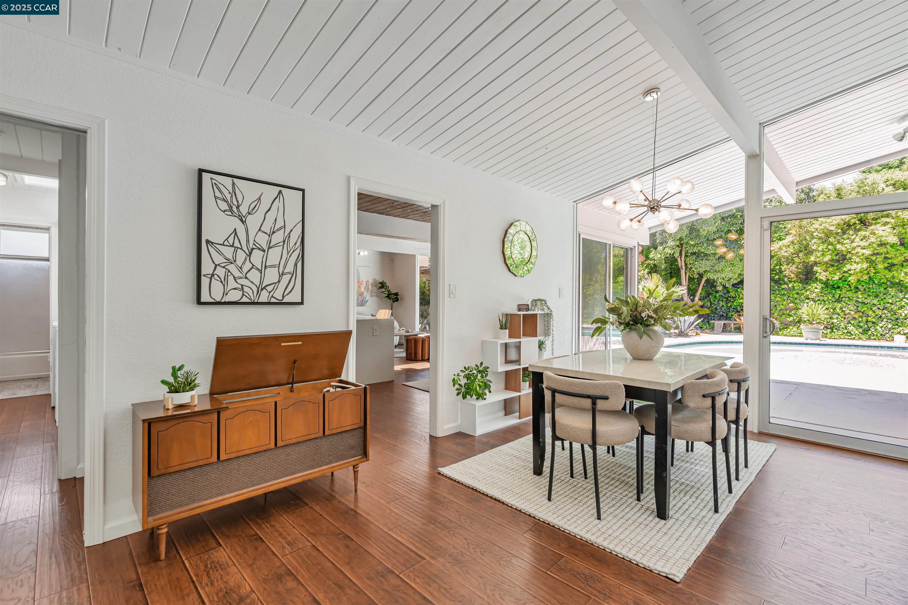 Detail Gallery Image 8 of 52 For 1243 Lancashire Dr, Concord,  CA 94518 - 4 Beds | 2 Baths