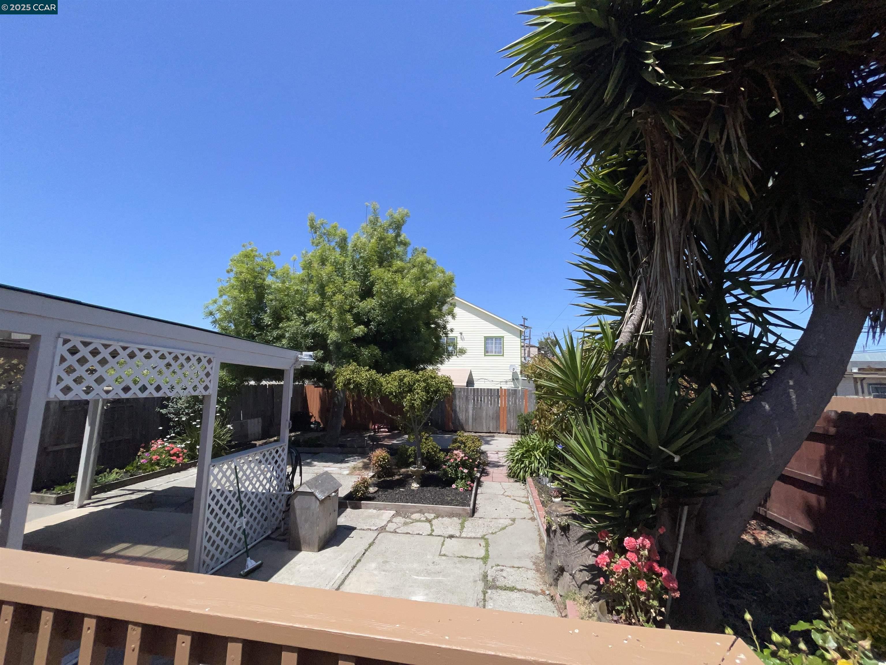 Detail Gallery Image 28 of 35 For 2029 Sutter Ave, San Pablo,  CA 94806 - 3 Beds | 1/2 Baths