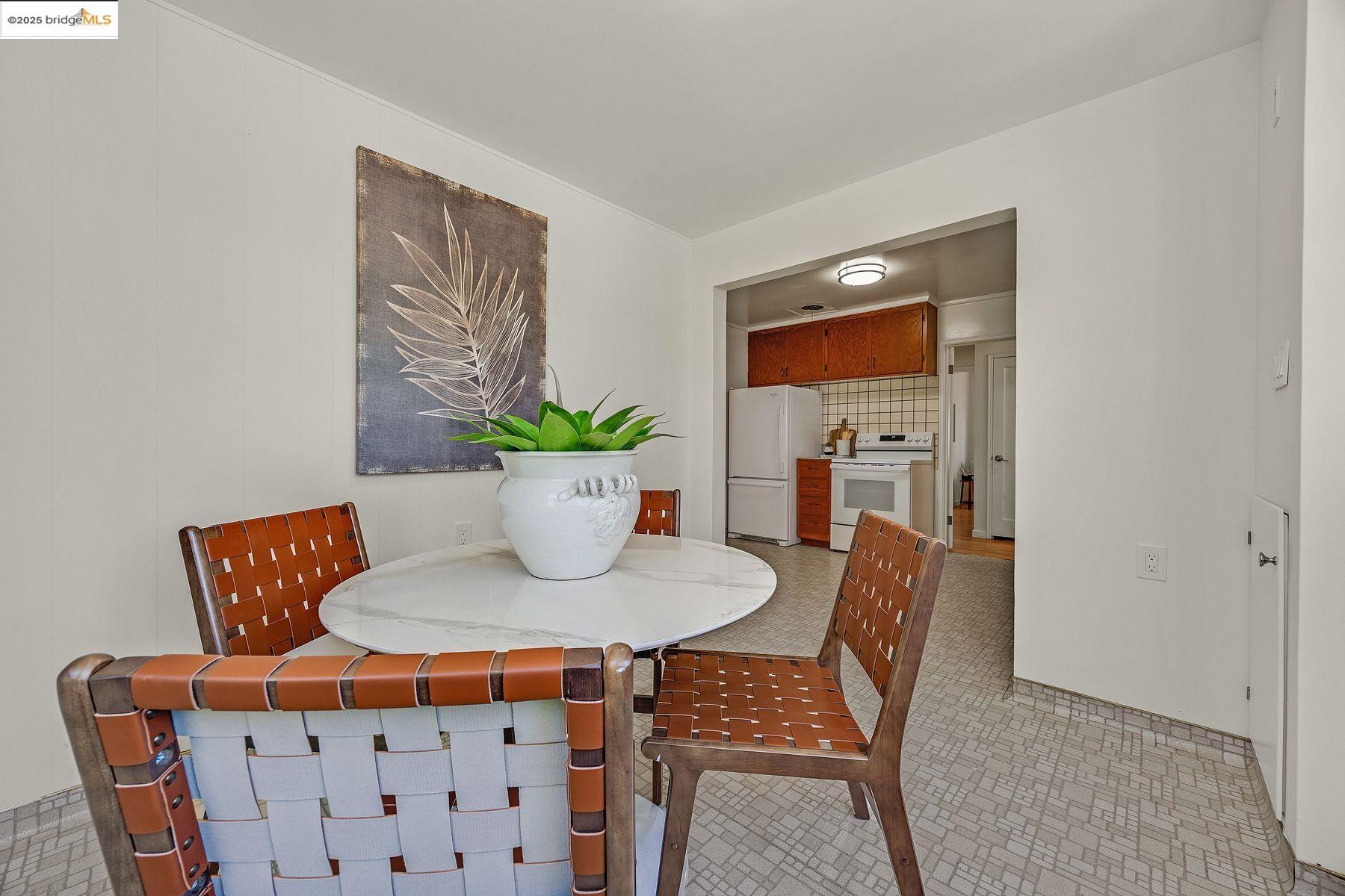 Detail Gallery Image 11 of 41 For 317 Victoria Street, El Cerrito,  CA 94530 - 4 Beds | 2 Baths