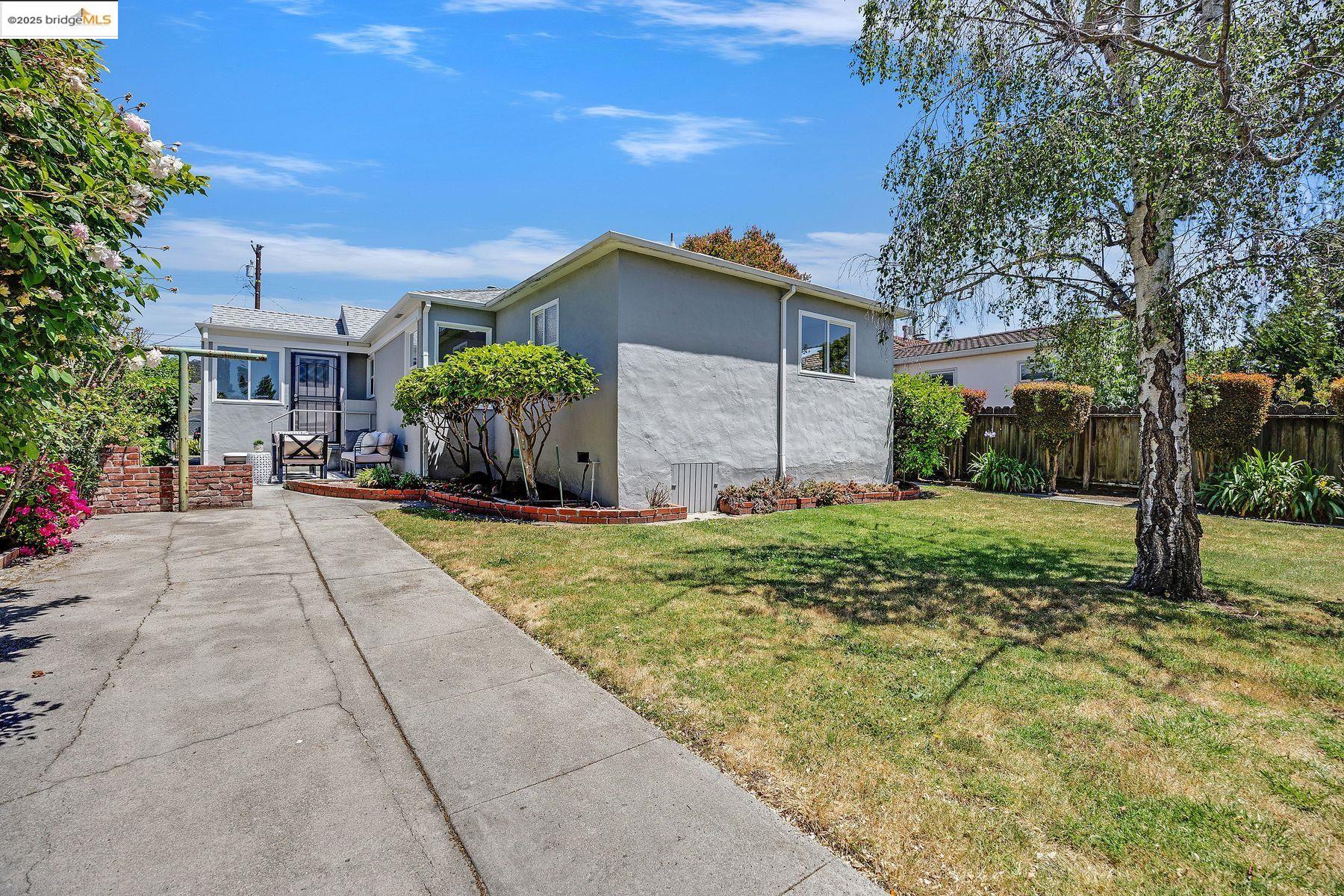 Detail Gallery Image 31 of 41 For 317 Victoria Street, El Cerrito,  CA 94530 - 4 Beds | 2 Baths