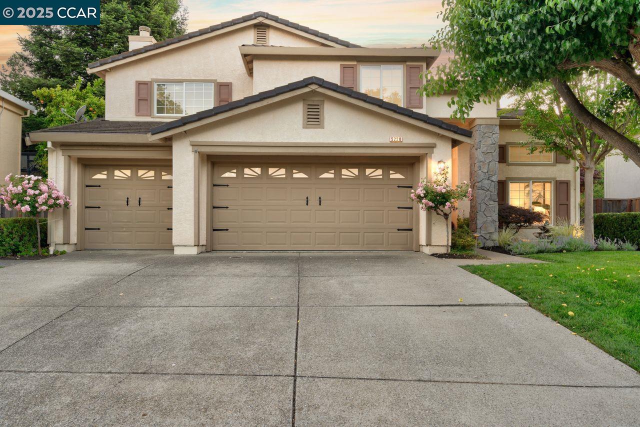 Detail Gallery Image 3 of 60 For 5220 Portillo Valley, San Ramon,  CA 94583 - 4 Beds | 3 Baths