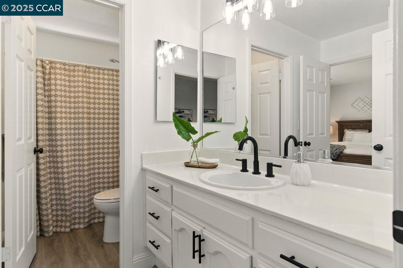 Detail Gallery Image 28 of 60 For 5220 Portillo Valley, San Ramon,  CA 94583 - 4 Beds | 3 Baths