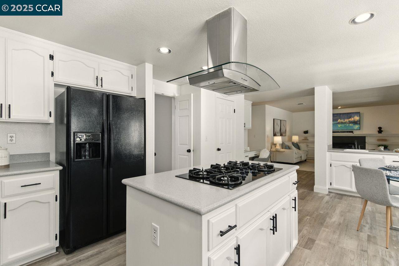 Detail Gallery Image 30 of 60 For 5220 Portillo Valley, San Ramon,  CA 94583 - 4 Beds | 3 Baths