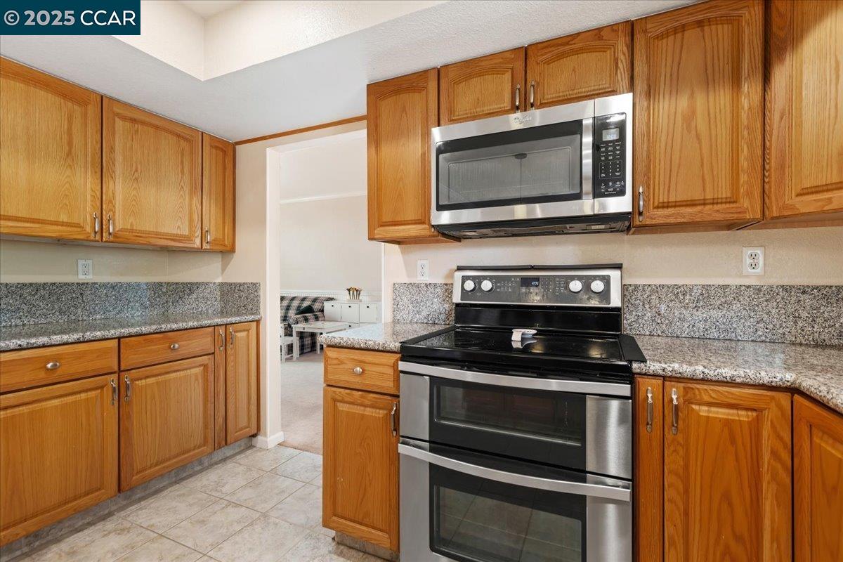 Detail Gallery Image 14 of 58 For 3852 Rockford Dr, Antioch,  CA 94509 - 4 Beds | 2/1 Baths