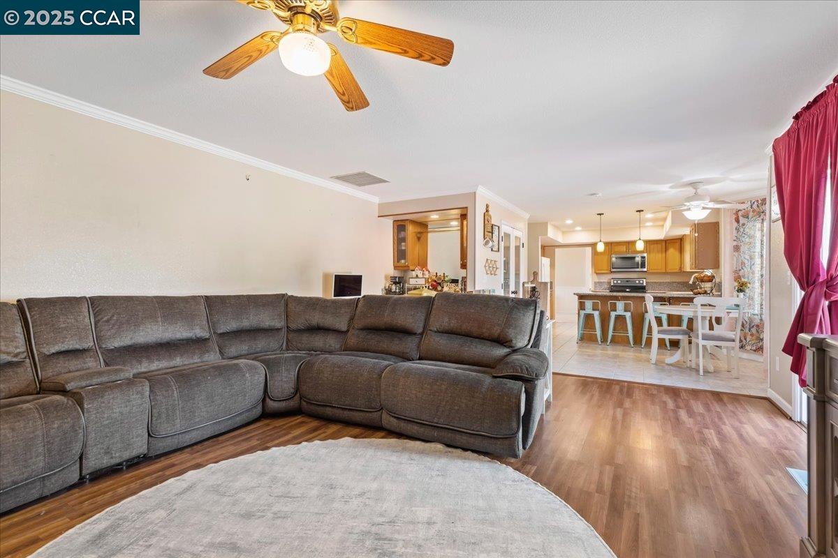 Detail Gallery Image 18 of 58 For 3852 Rockford Dr, Antioch,  CA 94509 - 4 Beds | 2/1 Baths