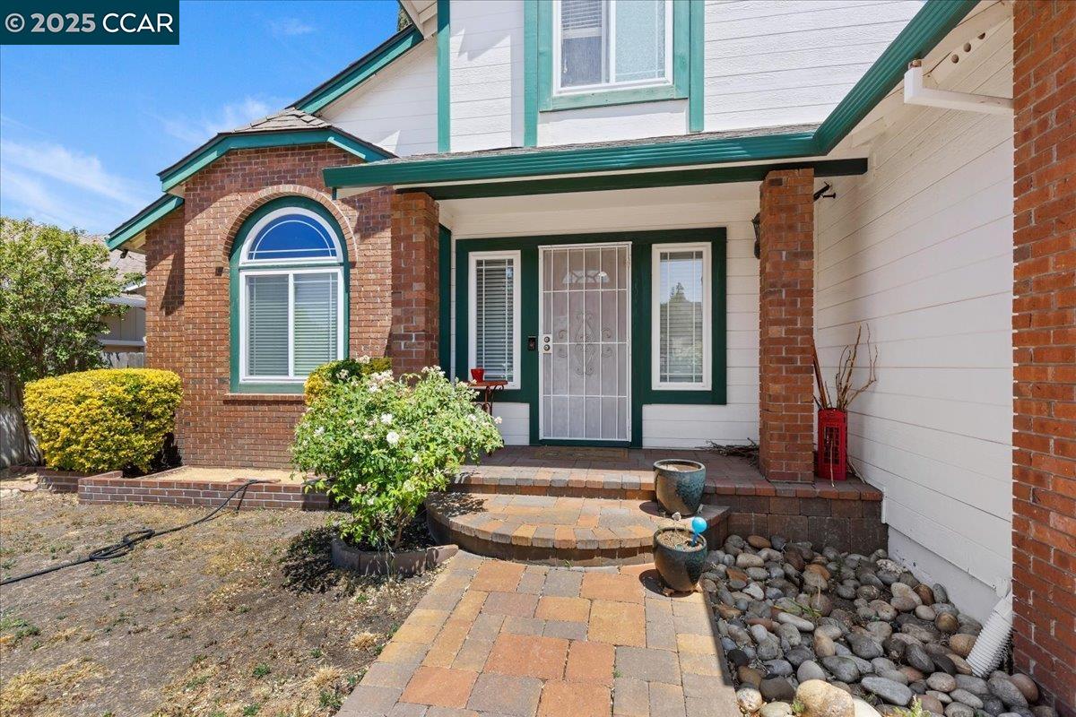Detail Gallery Image 4 of 58 For 3852 Rockford Dr, Antioch,  CA 94509 - 4 Beds | 2/1 Baths