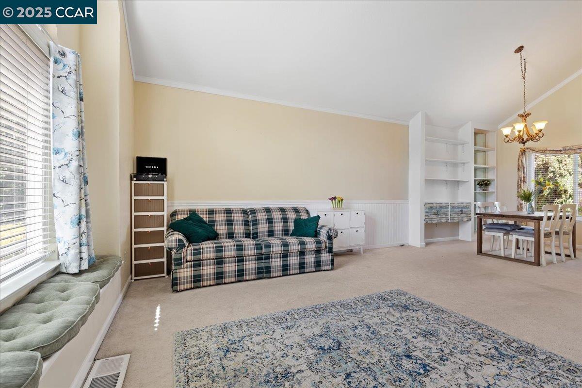 Detail Gallery Image 6 of 58 For 3852 Rockford Dr, Antioch,  CA 94509 - 4 Beds | 2/1 Baths