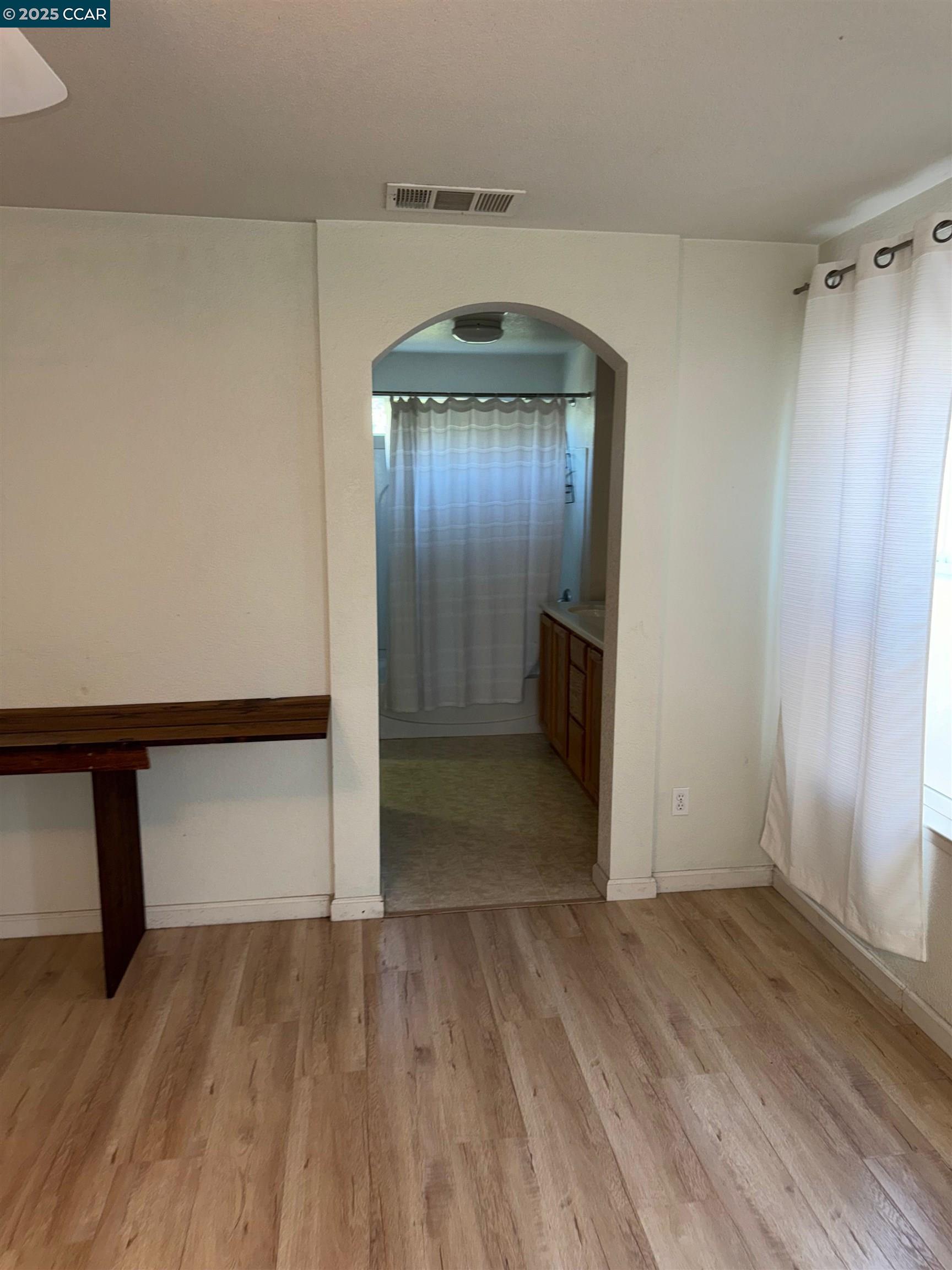 Detail Gallery Image 20 of 22 For 1646 Old Bridge Way, Stockton,  CA 95204 - 3 Beds | 2/1 Baths