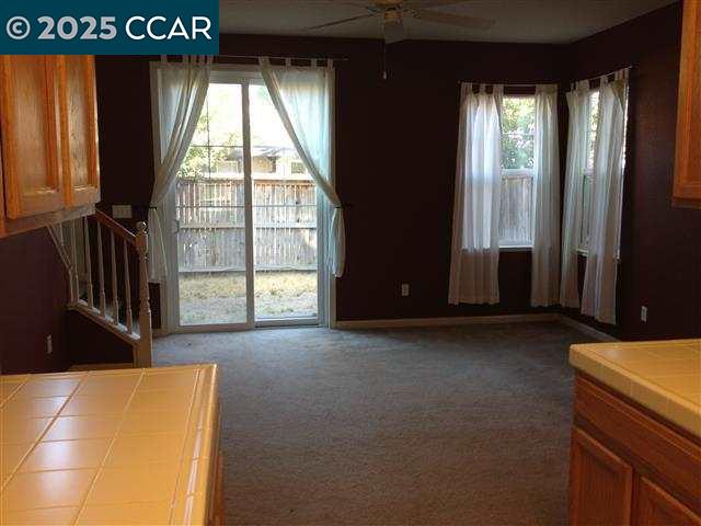 Detail Gallery Image 3 of 11 For 1646 Old Bridge Way, Stockton,  CA 95204 - 3 Beds | 2/1 Baths