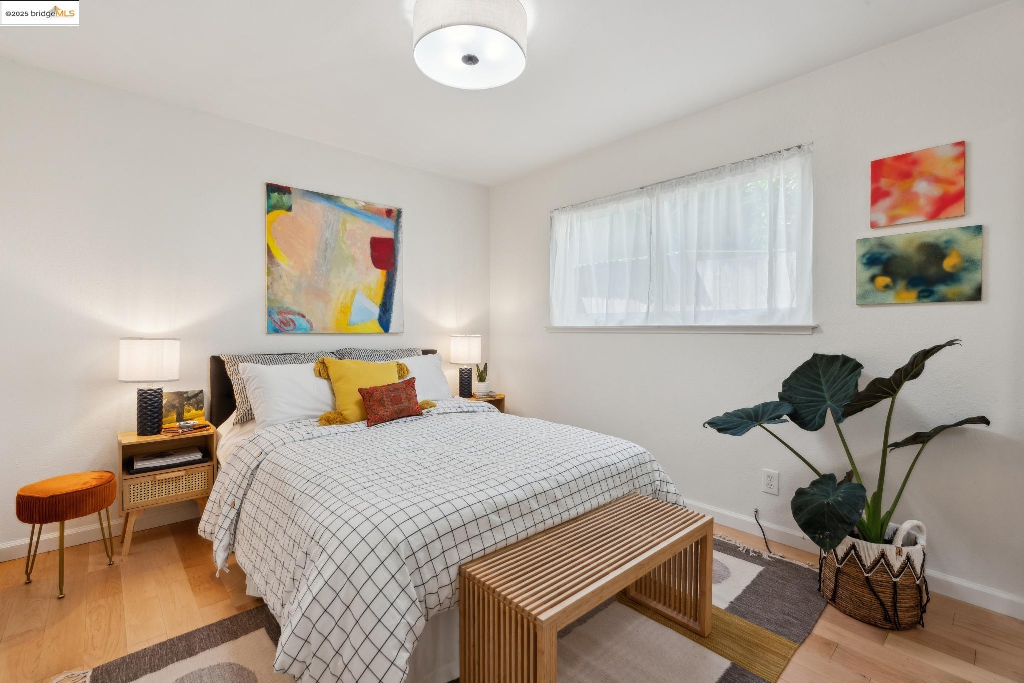 Detail Gallery Image 16 of 20 For 1337 Henry Street a,  Berkeley,  CA 94709-1900 - 2 Beds | 1 Baths