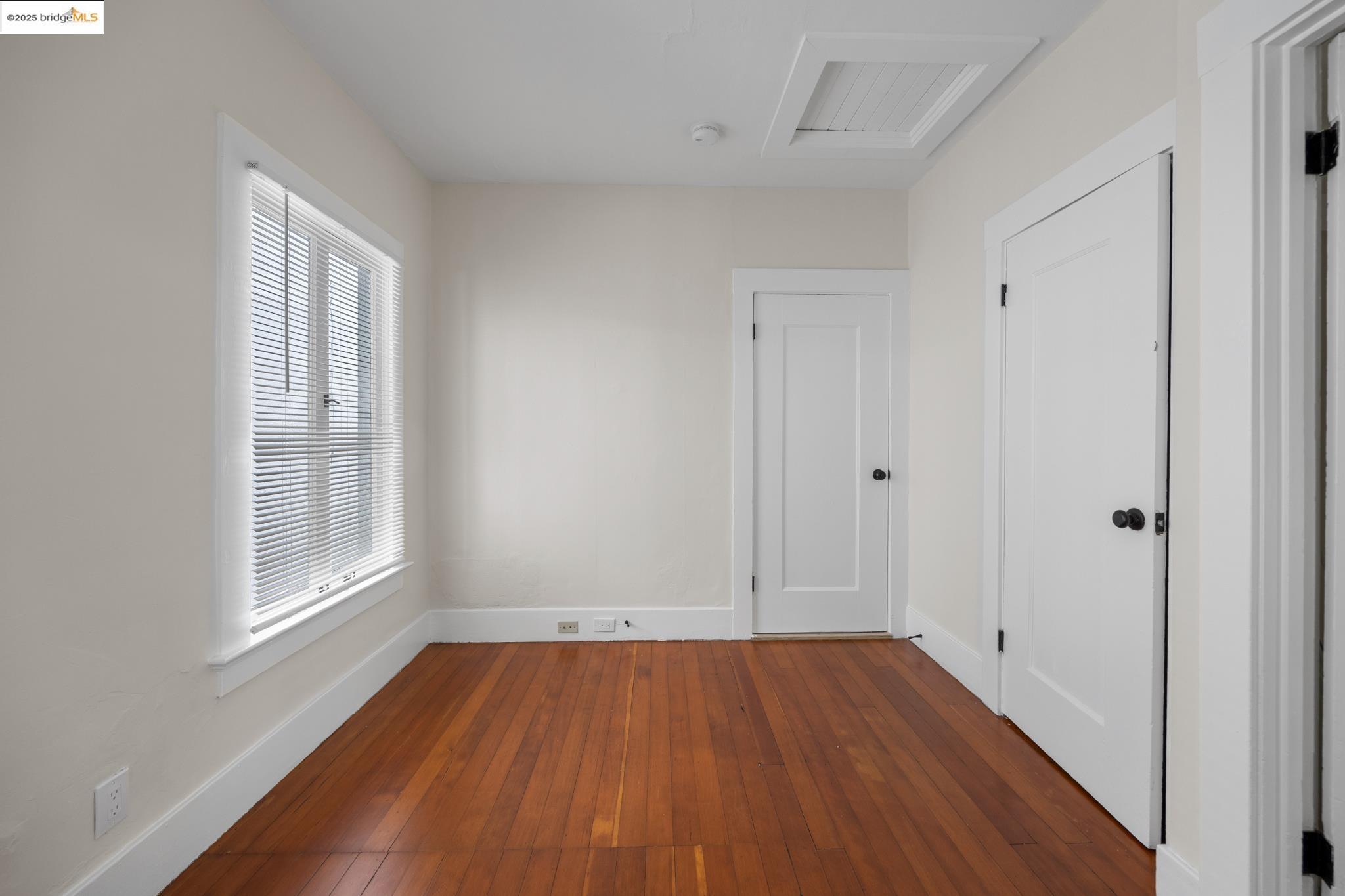 Detail Gallery Image 11 of 30 For 271 38th St, Oakland,  CA 94611 - 5 Beds | 3 Baths