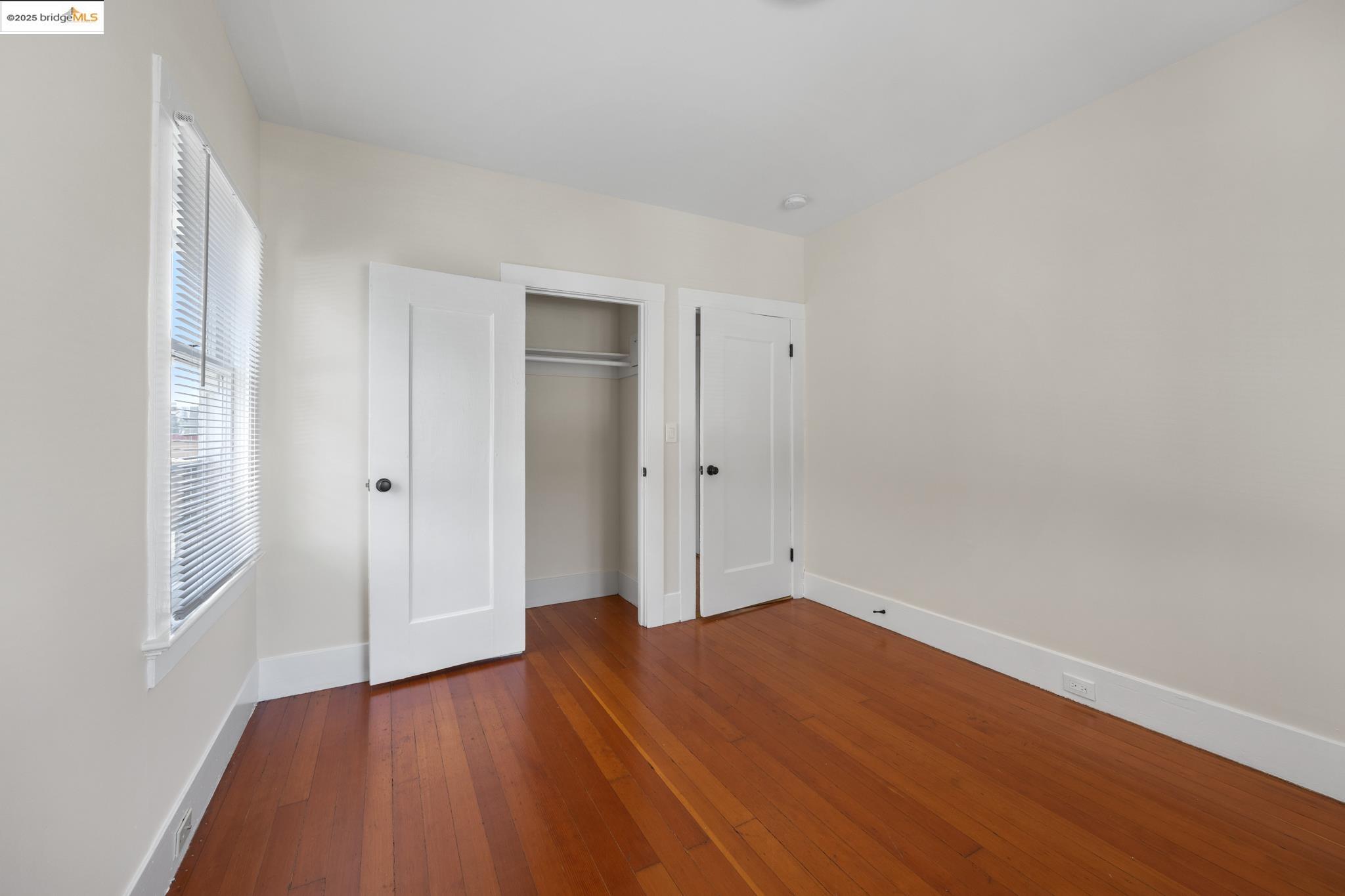 Detail Gallery Image 15 of 30 For 271 38th St, Oakland,  CA 94611 - 5 Beds | 3 Baths