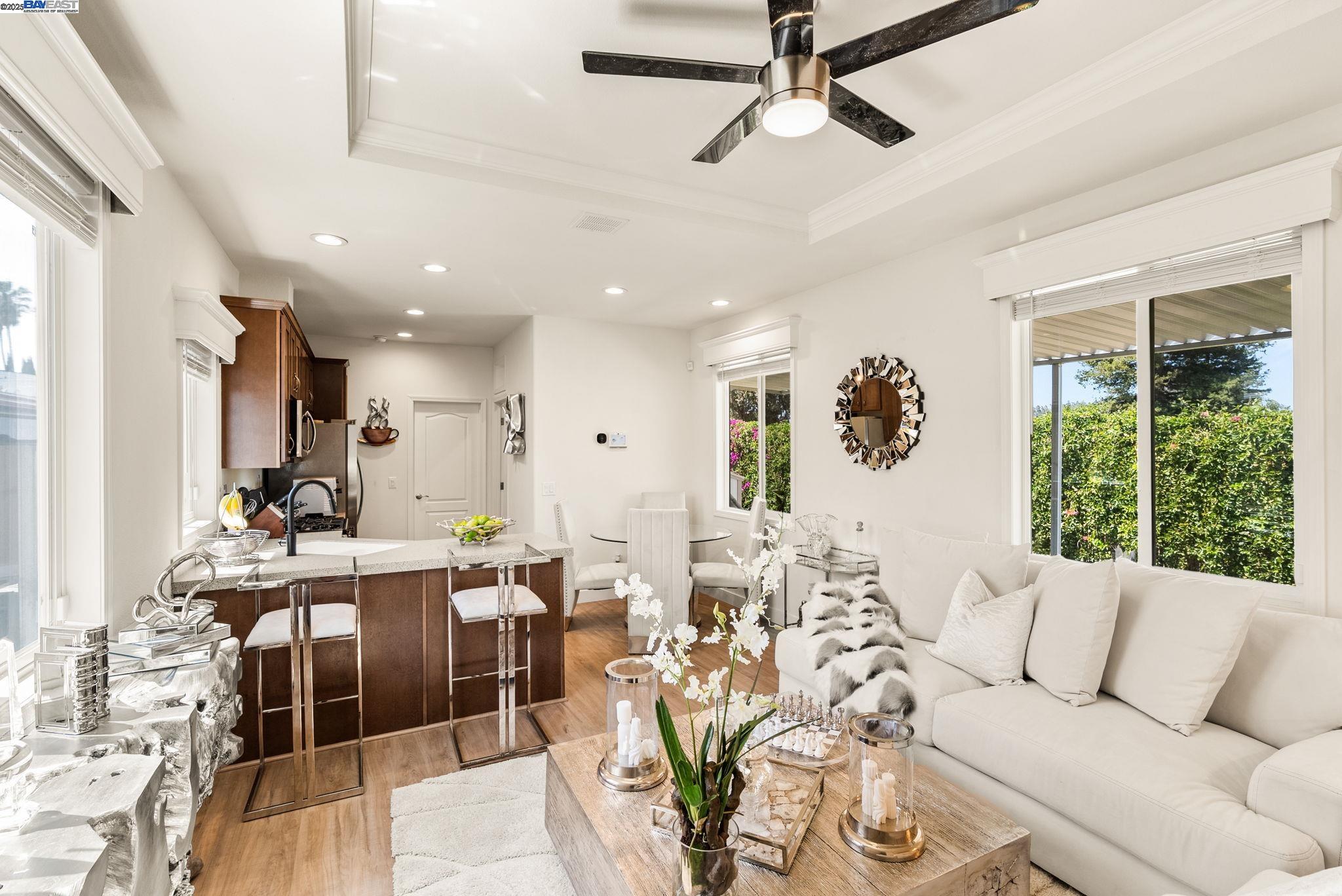 Detail Gallery Image 1 of 33 For 65 Pali, Pittsburg,  CA 94565 - 2 Beds | 2 Baths