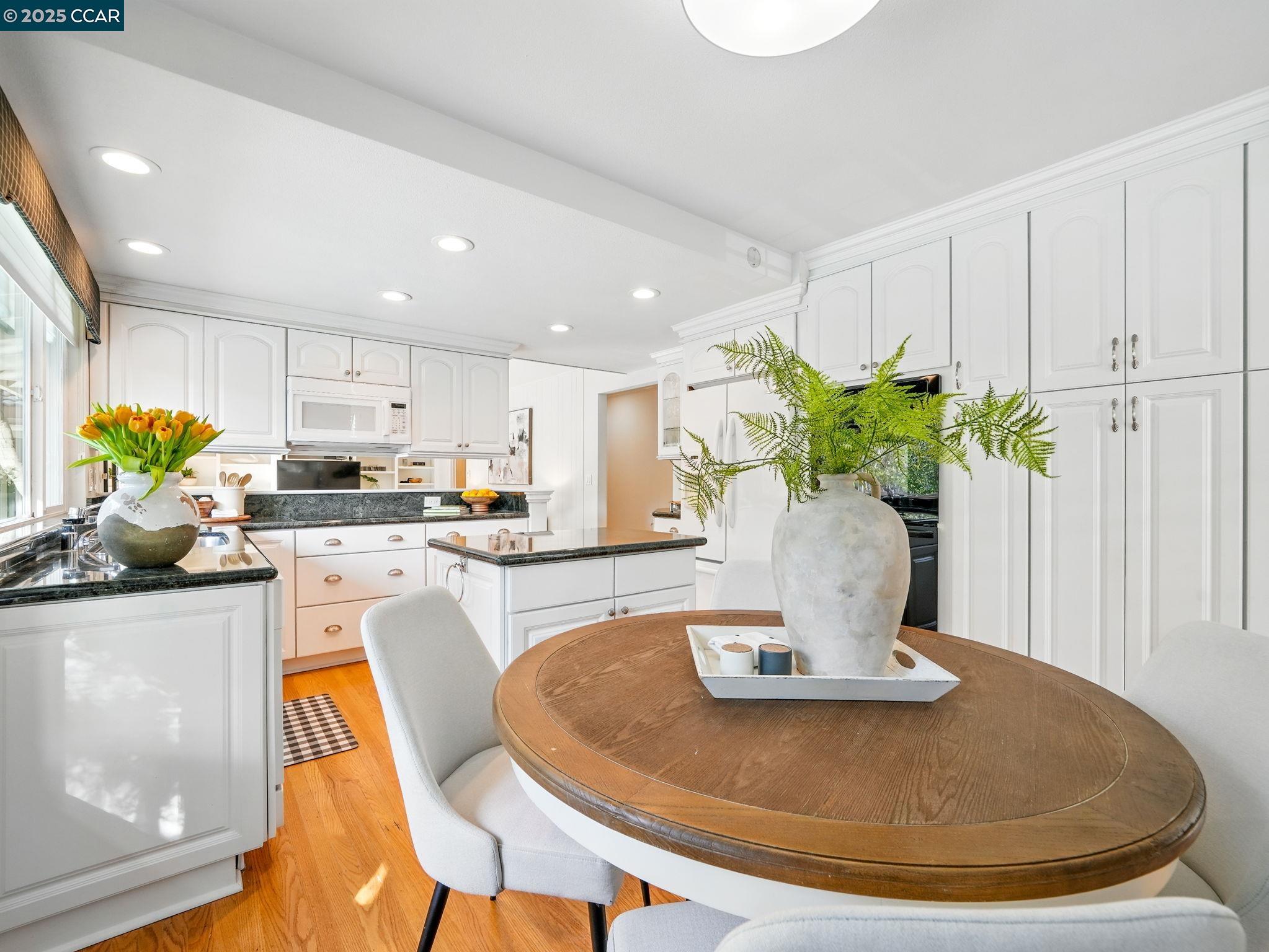 Detail Gallery Image 18 of 59 For 1804 Piedras Circle, Alamo,  CA 94507 - 4 Beds | 2/1 Baths
