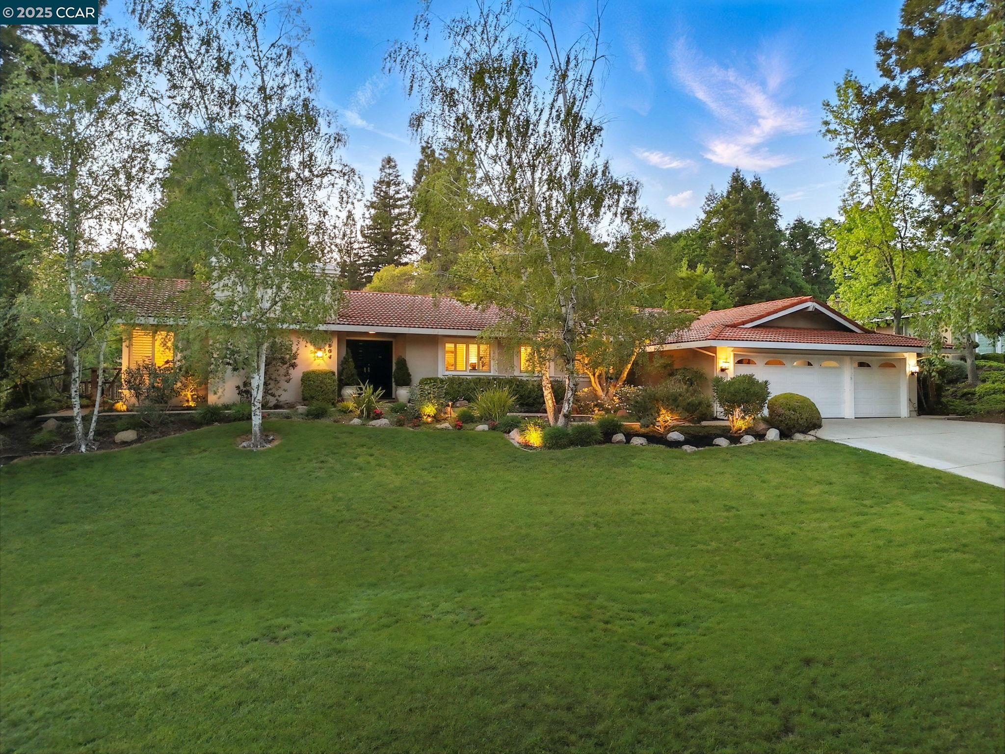 Detail Gallery Image 6 of 59 For 1804 Piedras Circle, Alamo,  CA 94507 - 4 Beds | 2/1 Baths