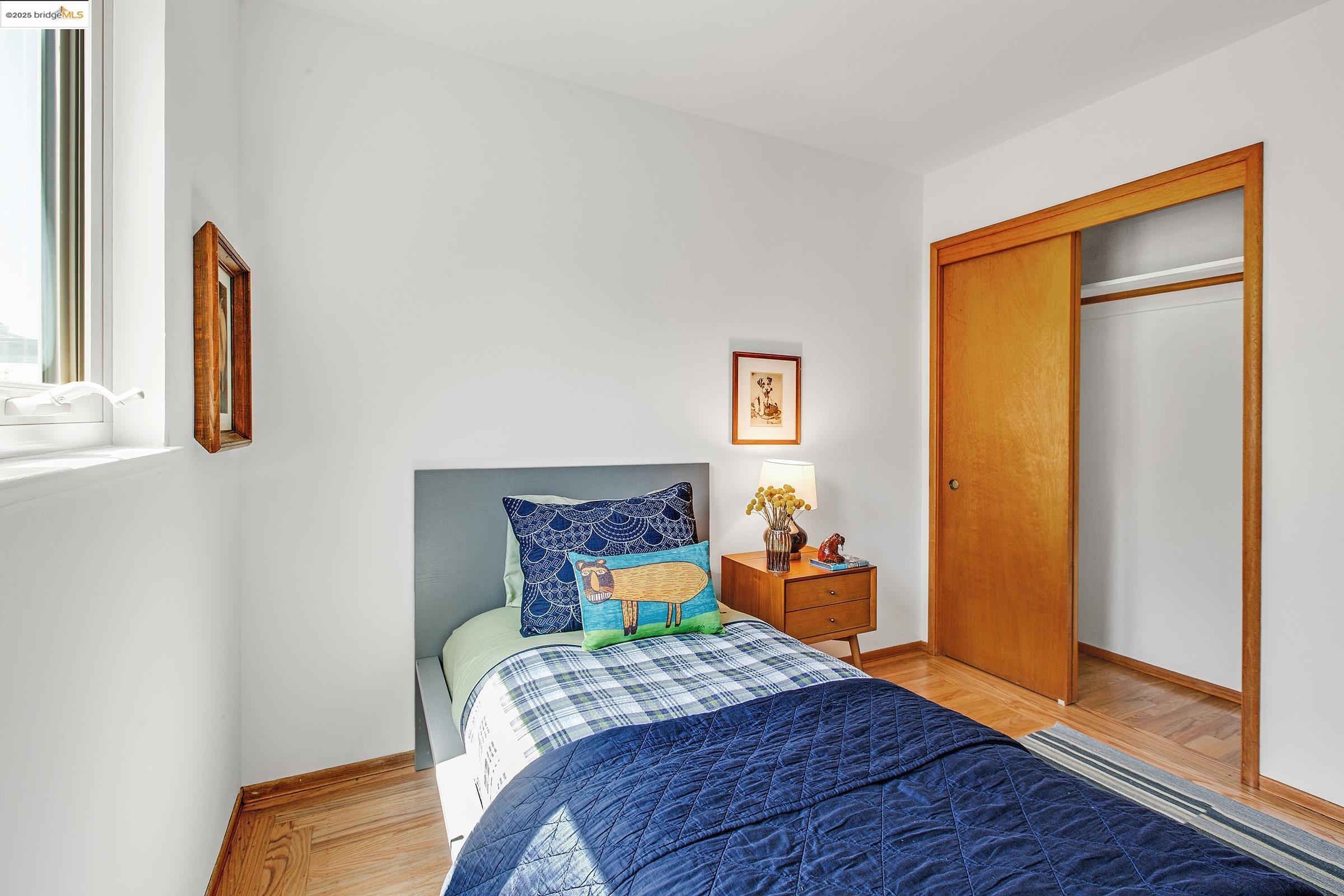 Detail Gallery Image 11 of 19 For 1062 Cornell Ave, Albany,  CA 94706 - 3 Beds | 1 Baths