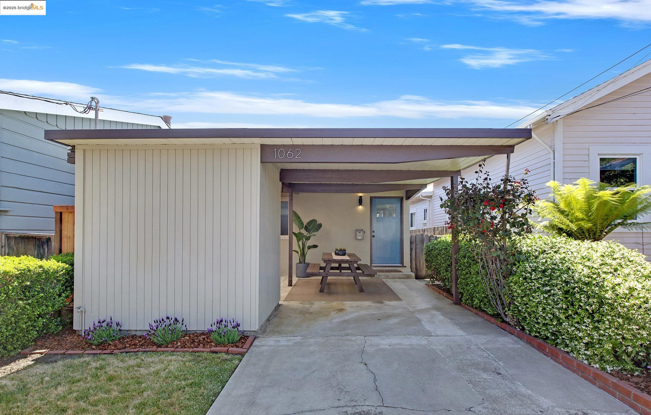 Detail Gallery Image 18 of 19 For 1062 Cornell Ave, Albany,  CA 94706 - 3 Beds | 1 Baths