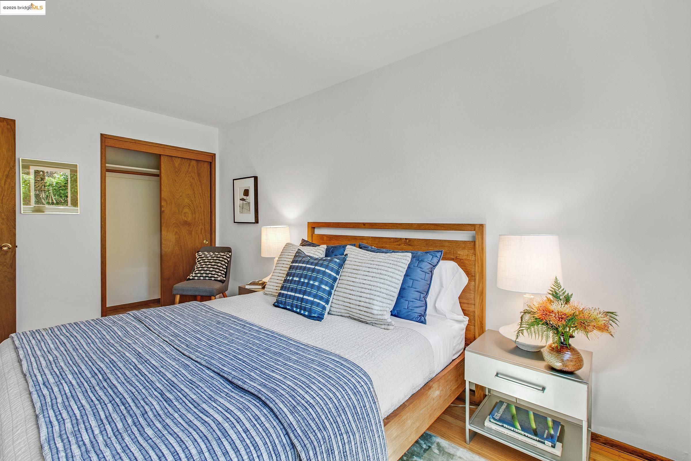 Detail Gallery Image 9 of 19 For 1062 Cornell Ave, Albany,  CA 94706 - 3 Beds | 1 Baths