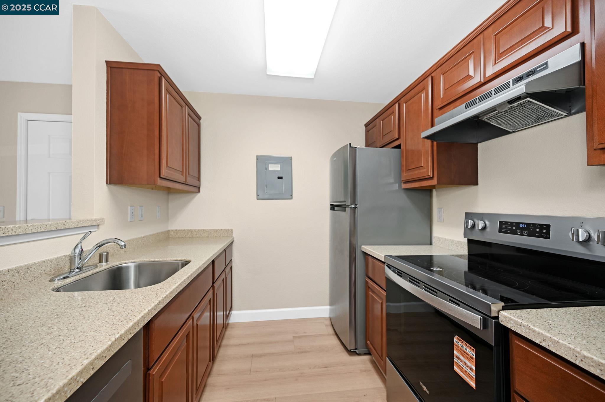 Detail Gallery Image 6 of 24 For 130 Reflections Dr #12,  San Ramon,  CA 94583 - 1 Beds | 1 Baths