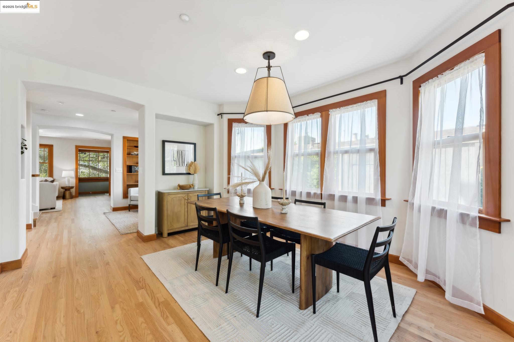 Detail Gallery Image 21 of 58 For 817 Curtis St, Albany,  CA 94706 - 4 Beds | 2/1 Baths