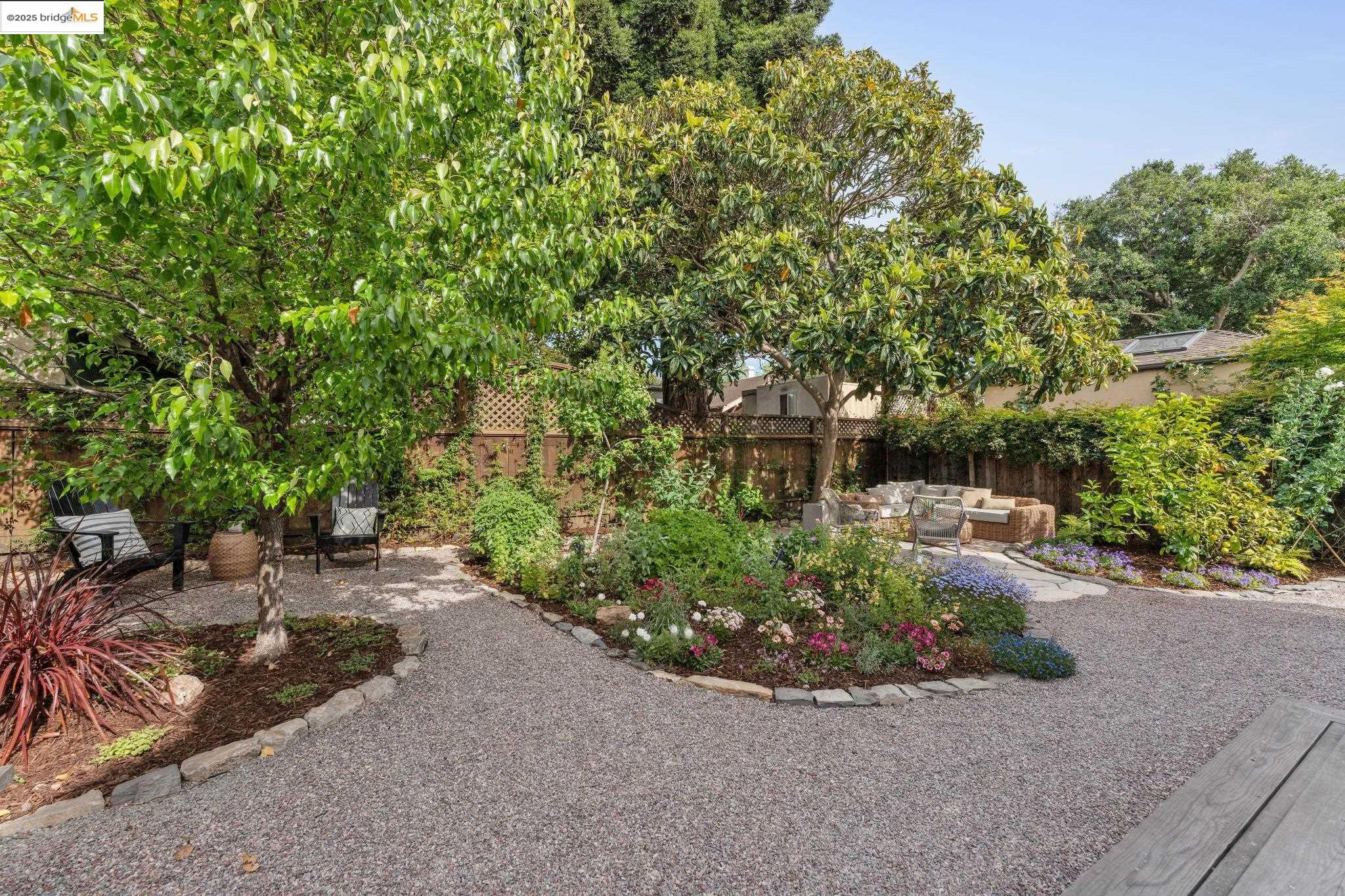 Detail Gallery Image 25 of 58 For 817 Curtis St, Albany,  CA 94706 - 4 Beds | 2/1 Baths
