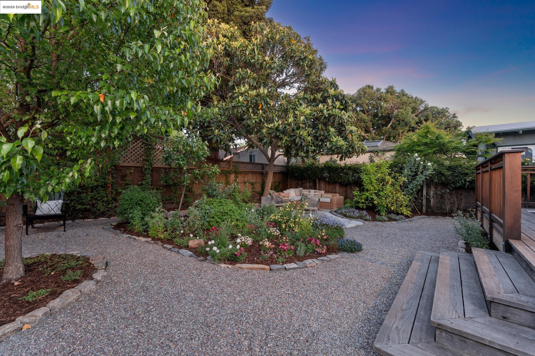 Detail Gallery Image 52 of 58 For 817 Curtis St, Albany,  CA 94706 - 4 Beds | 2/1 Baths