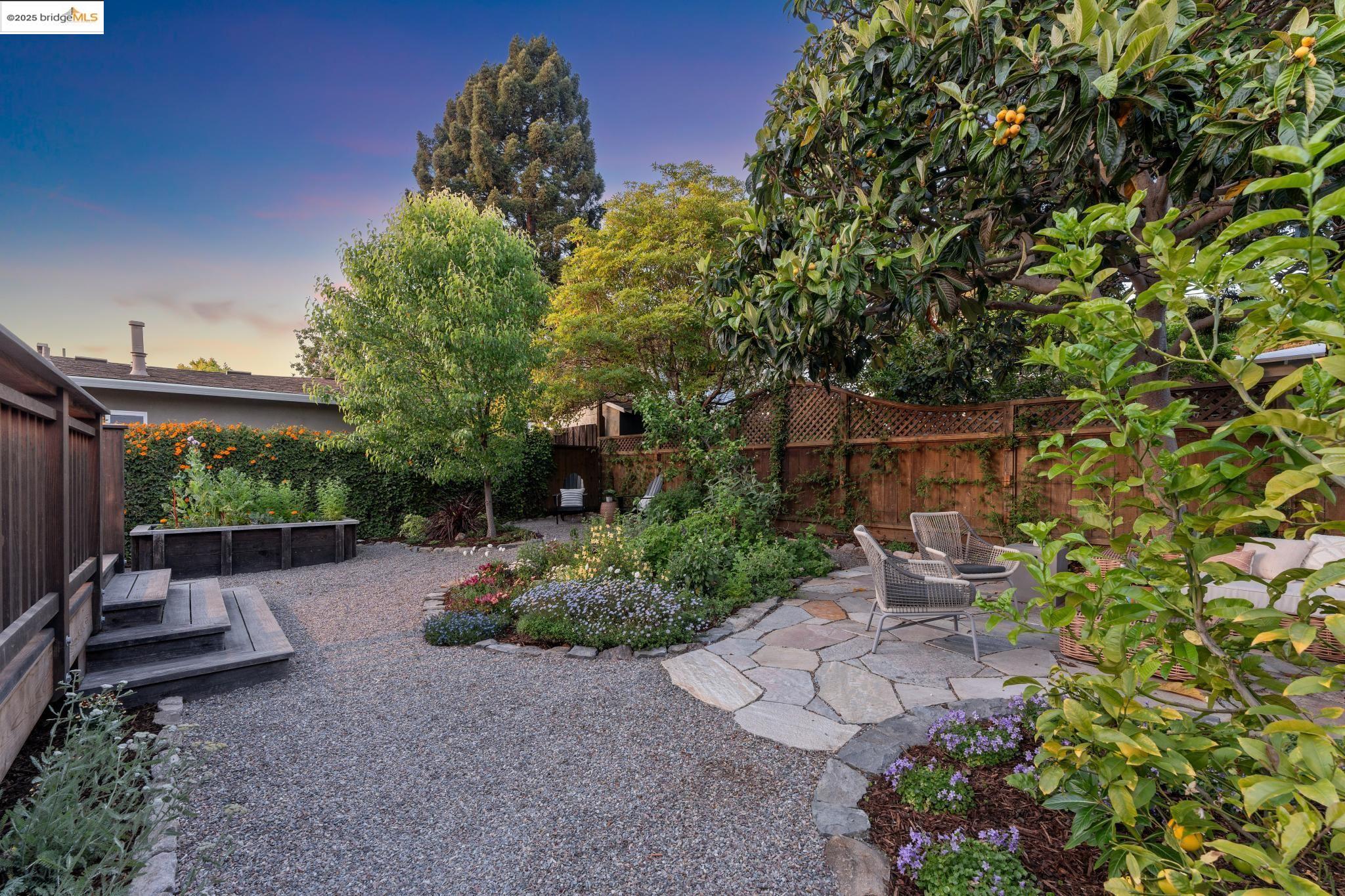 Detail Gallery Image 54 of 58 For 817 Curtis St, Albany,  CA 94706 - 4 Beds | 2/1 Baths