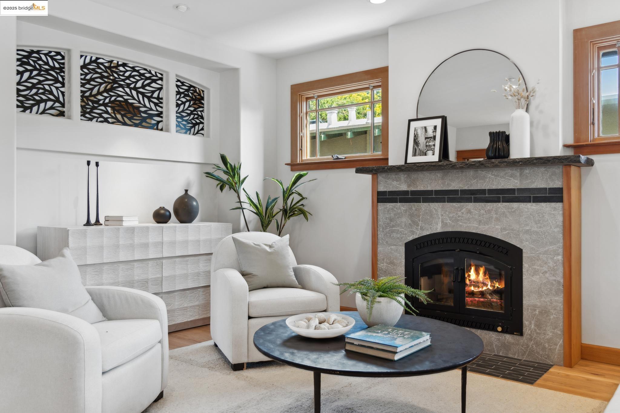 Detail Gallery Image 9 of 58 For 817 Curtis St, Albany,  CA 94706 - 4 Beds | 2/1 Baths