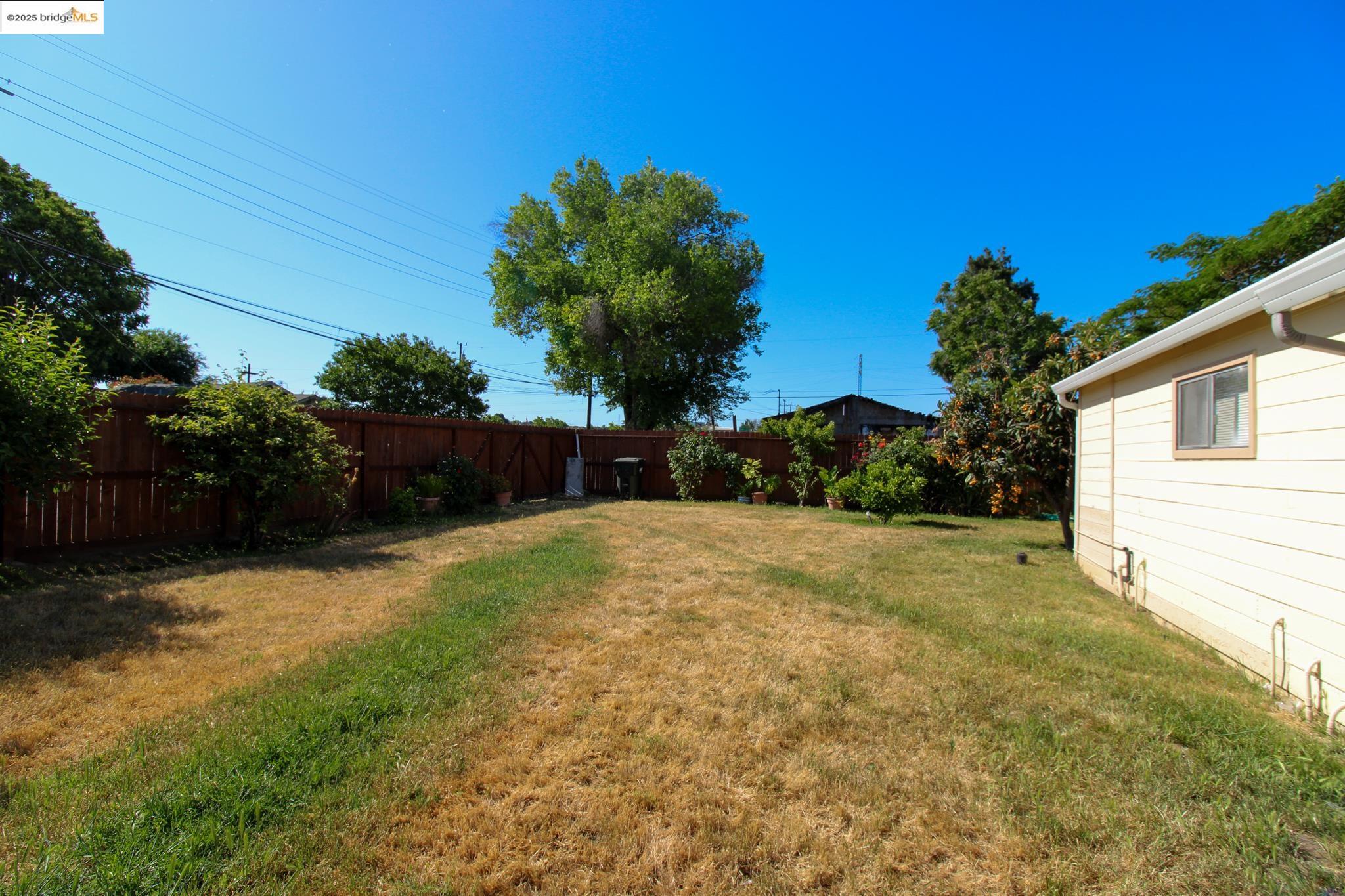 Detail Gallery Image 12 of 13 For 301 Texas St, Antioch,  CA 94509 - 2 Beds | 1 Baths
