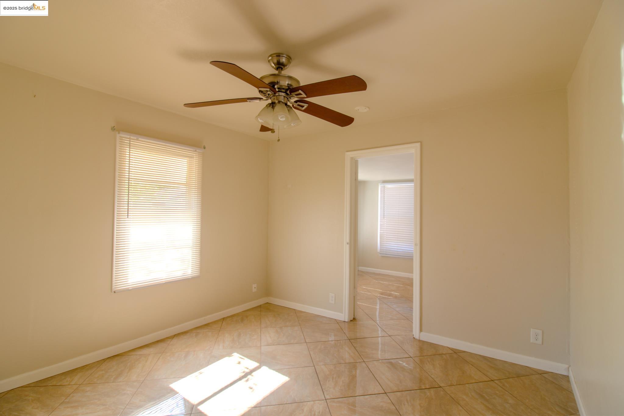 Detail Gallery Image 9 of 13 For 301 Texas St, Antioch,  CA 94509 - 2 Beds | 1 Baths