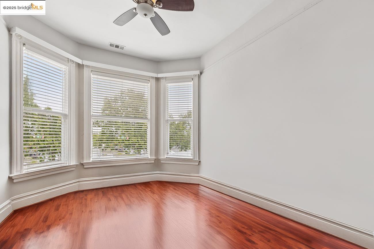 Detail Gallery Image 15 of 31 For 621 Fallon St, Oakland,  CA 94607 - – Beds | – Baths