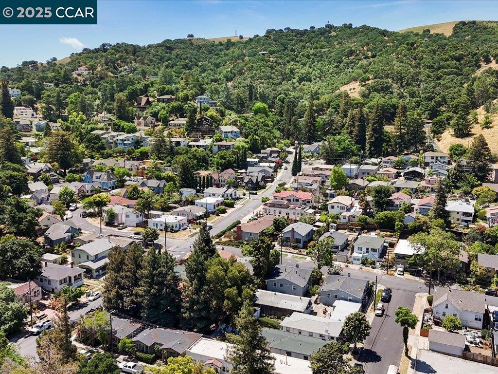 Detail Gallery Image 19 of 21 For 221 Green St, Martinez,  CA 94553 - – Beds | – Baths