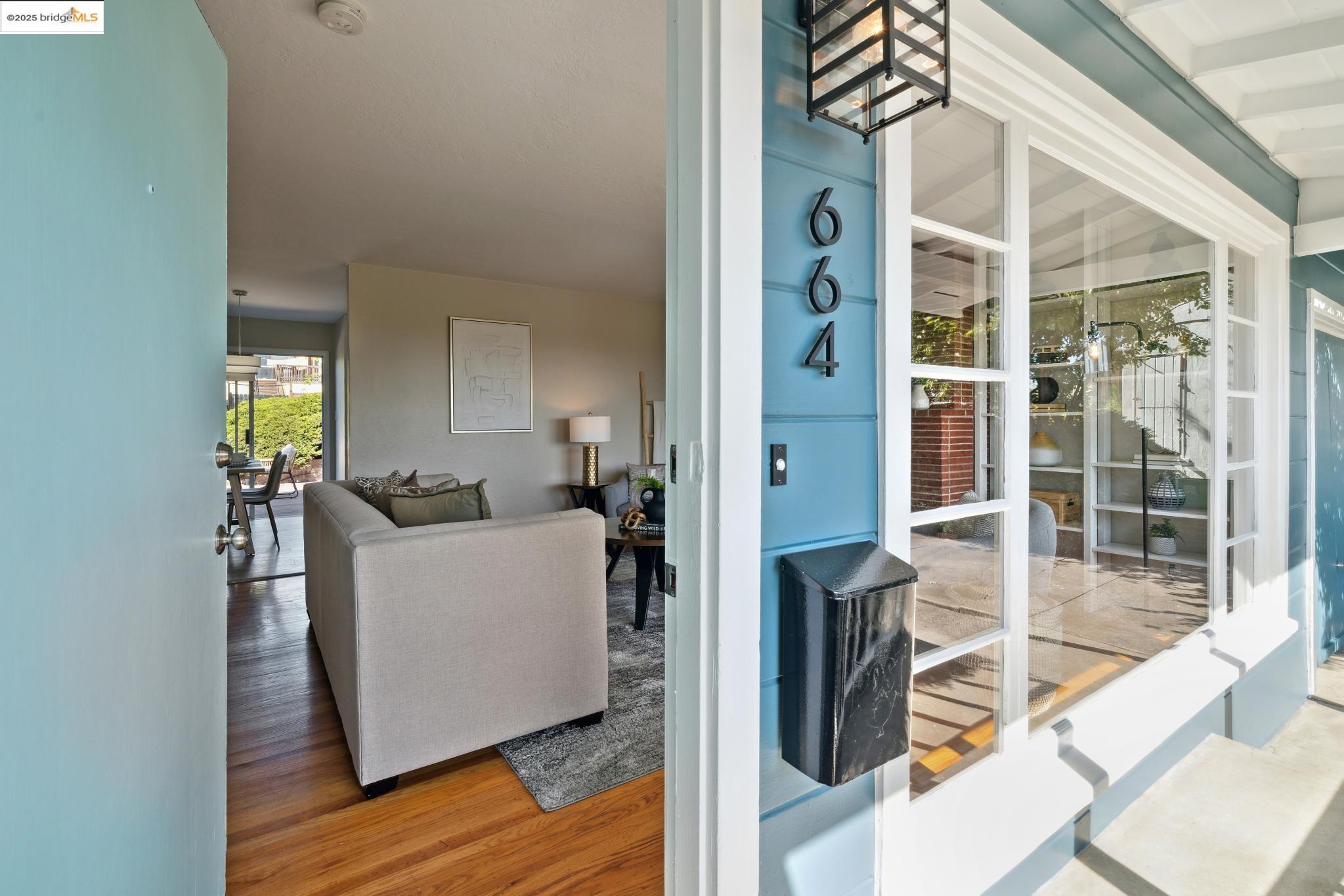 Detail Gallery Image 3 of 33 For 664 Amador St, Richmond,  CA 94805 - 2 Beds | 1 Baths