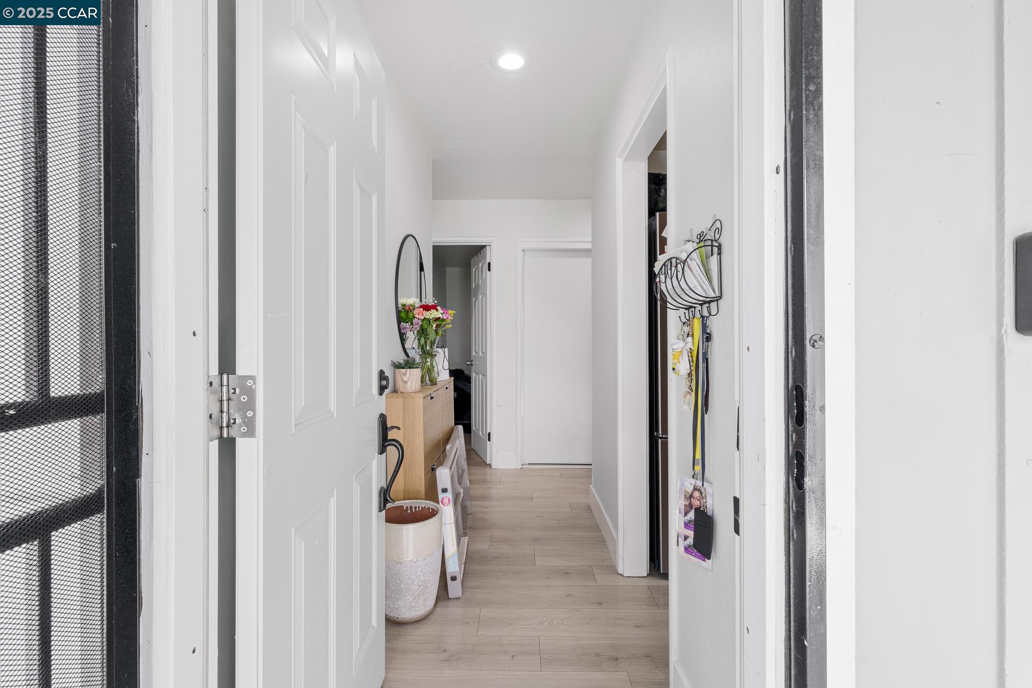Detail Gallery Image 4 of 23 For 1652 Deems St, Pittsburg,  CA 94565 - 3 Beds | 1 Baths