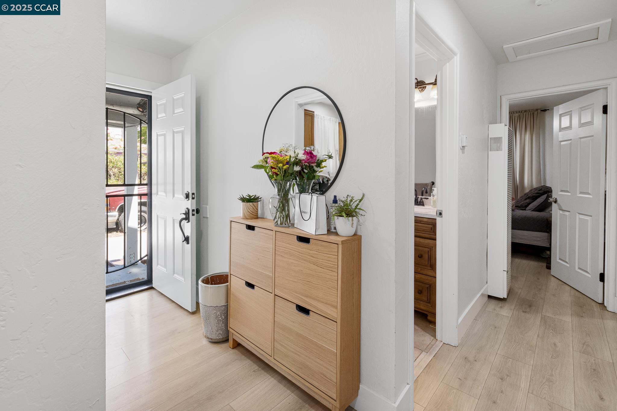 Detail Gallery Image 5 of 23 For 1652 Deems St, Pittsburg,  CA 94565 - 3 Beds | 1 Baths