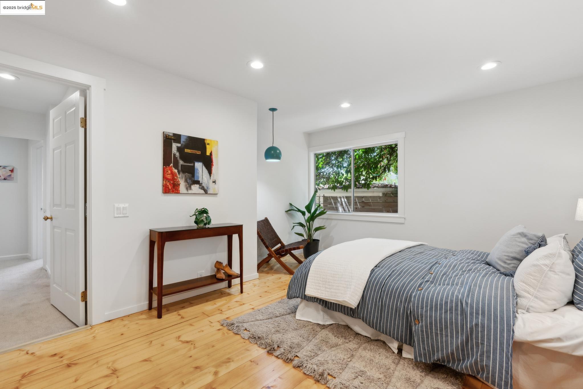 Detail Gallery Image 15 of 56 For Grizzly Peak Blvd, Berkeley,  CA 94708 - 4 Beds | 2/1 Baths