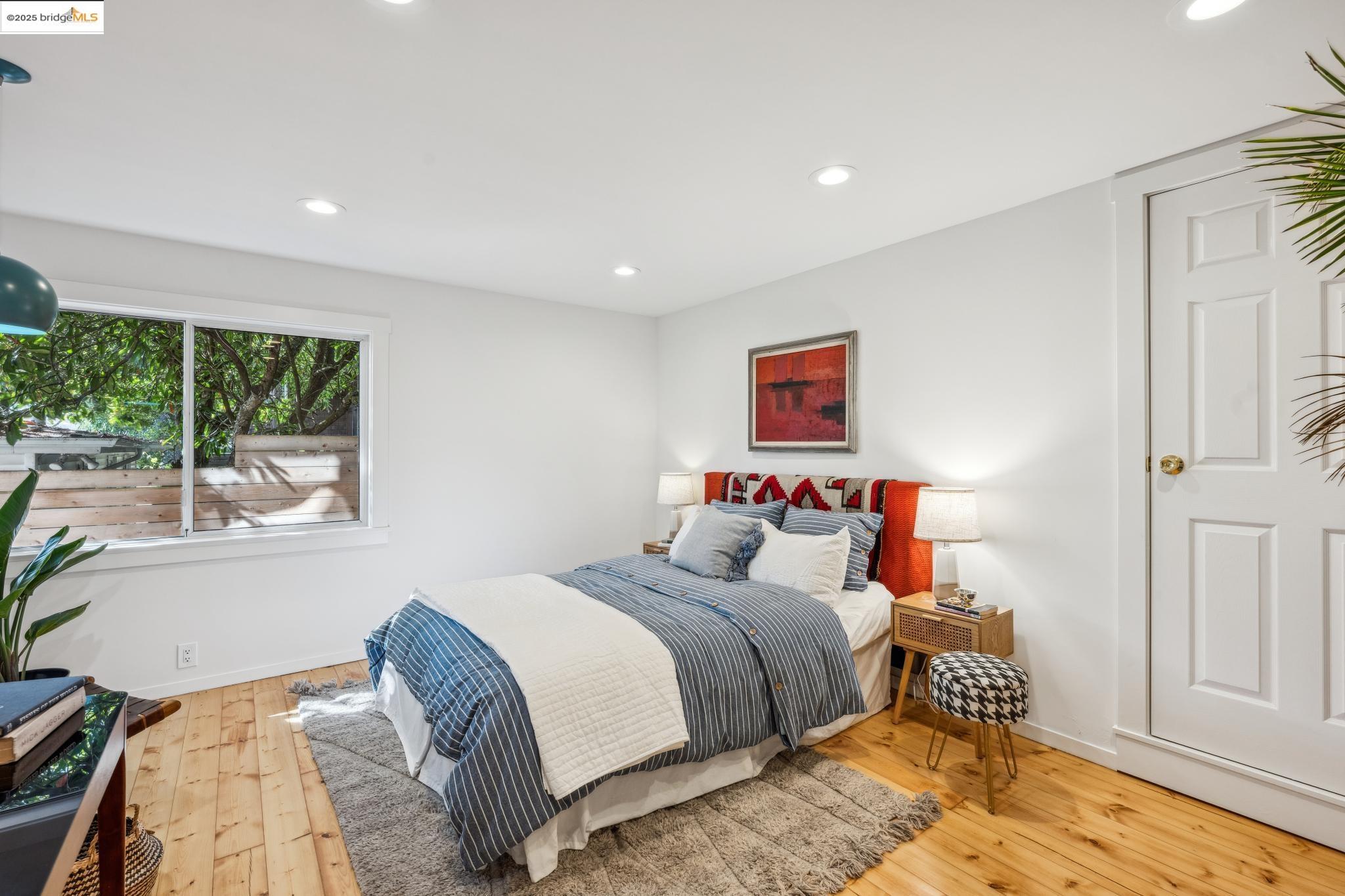 Detail Gallery Image 22 of 56 For Grizzly Peak Blvd, Berkeley,  CA 94708 - 4 Beds | 2/1 Baths