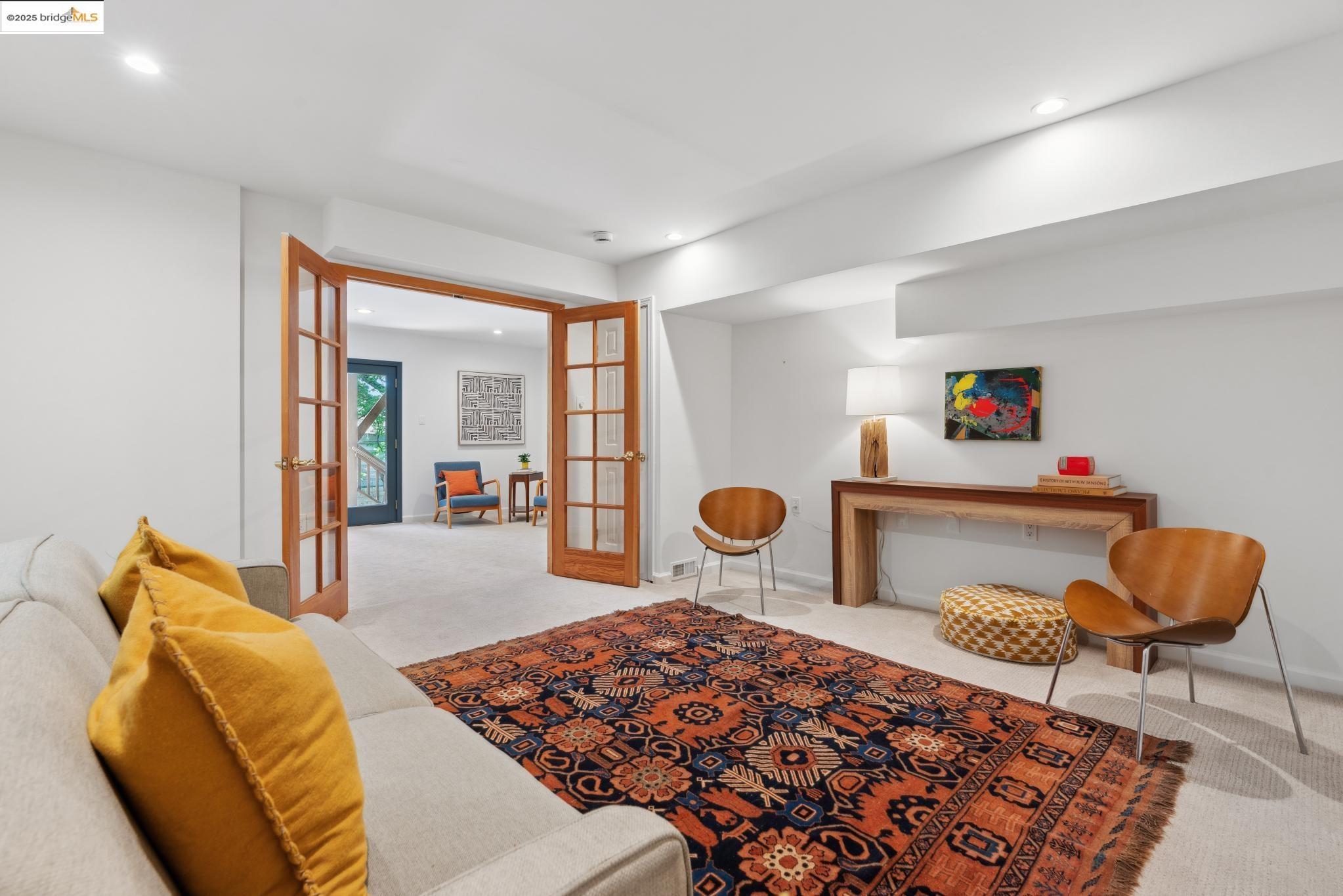 Detail Gallery Image 24 of 56 For Grizzly Peak Blvd, Berkeley,  CA 94708 - 4 Beds | 2/1 Baths