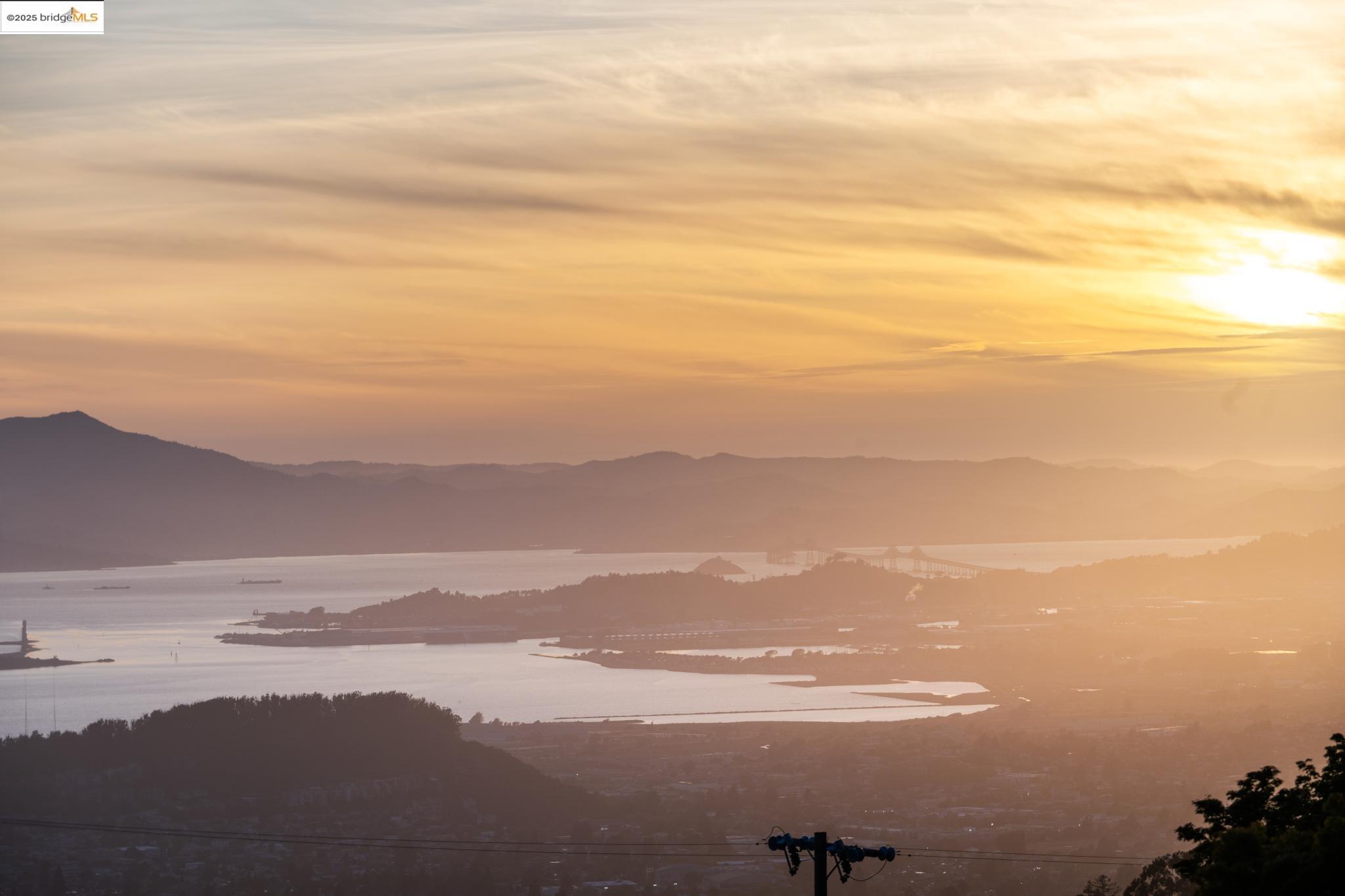 Detail Gallery Image 44 of 56 For Grizzly Peak Blvd, Berkeley,  CA 94708 - 4 Beds | 2/1 Baths