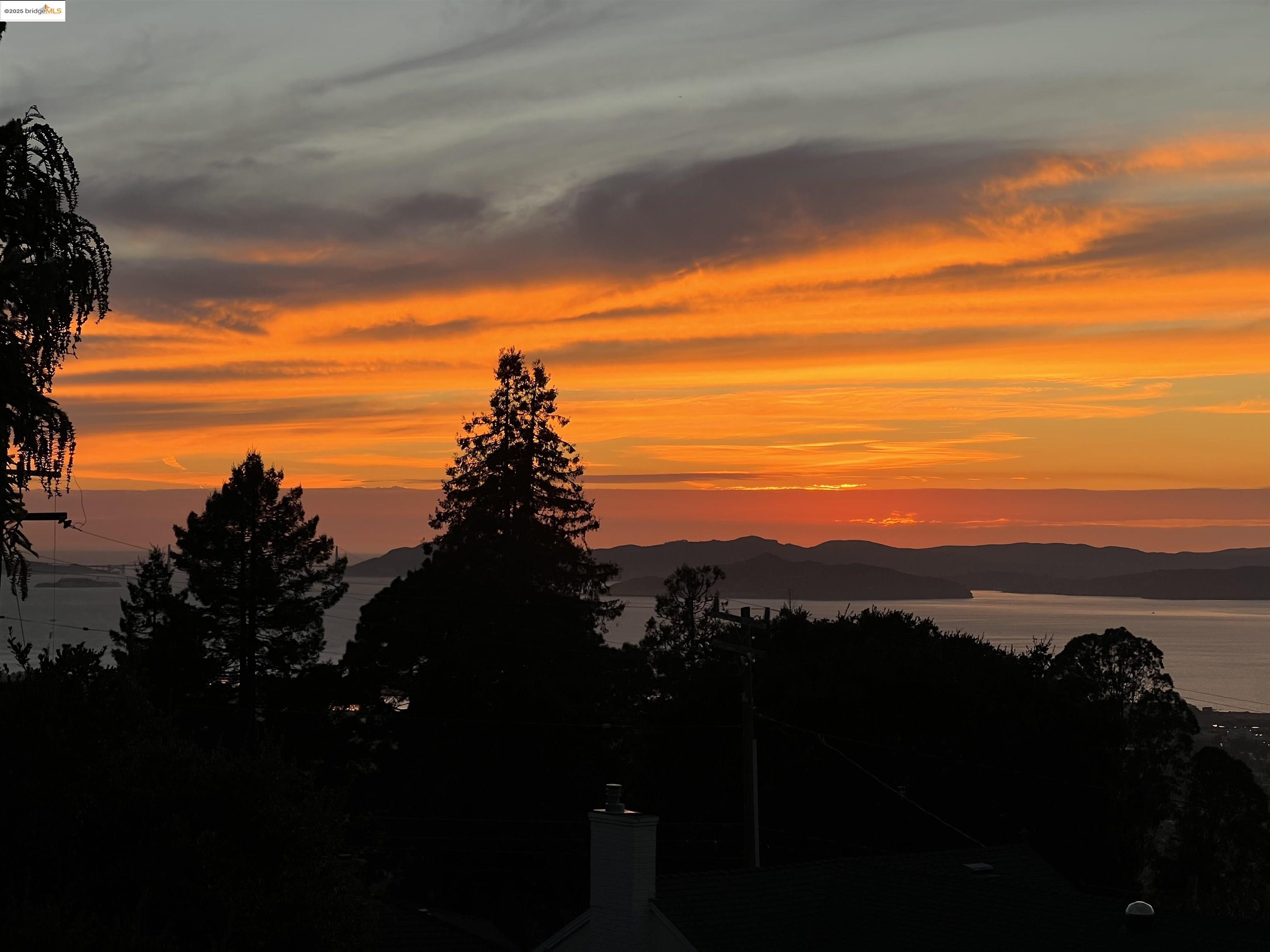 Detail Gallery Image 48 of 56 For Grizzly Peak Blvd, Berkeley,  CA 94708 - 4 Beds | 2/1 Baths