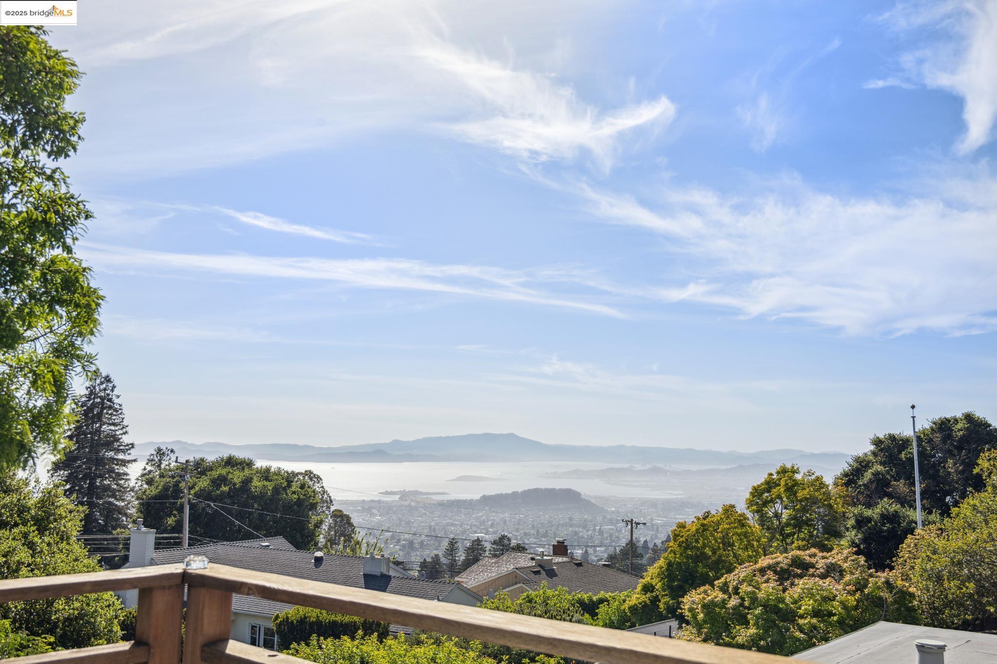 Detail Gallery Image 5 of 56 For Grizzly Peak Blvd, Berkeley,  CA 94708 - 4 Beds | 2/1 Baths