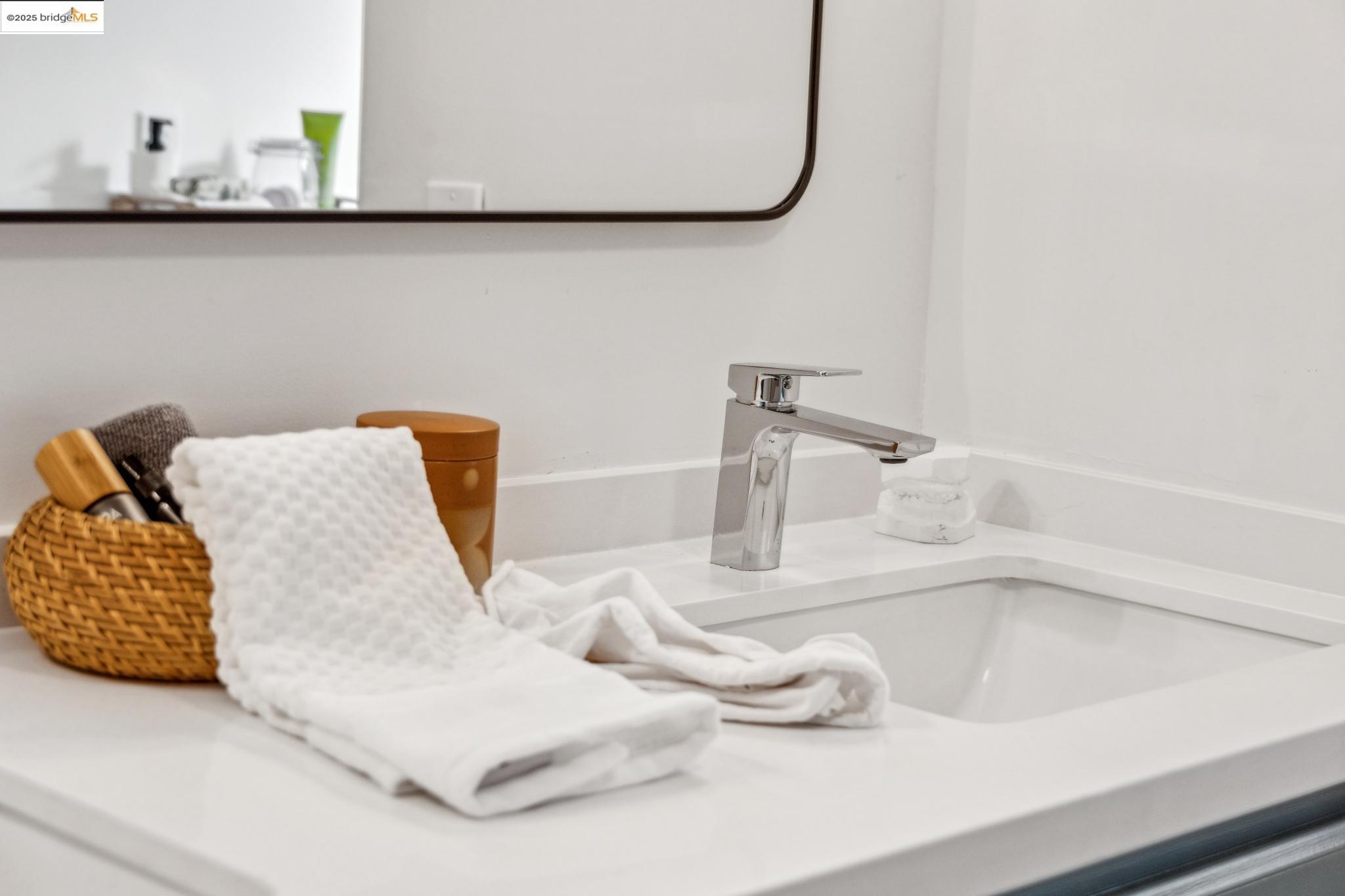 Detail Gallery Image 51 of 56 For Grizzly Peak Blvd, Berkeley,  CA 94708 - 4 Beds | 2/1 Baths